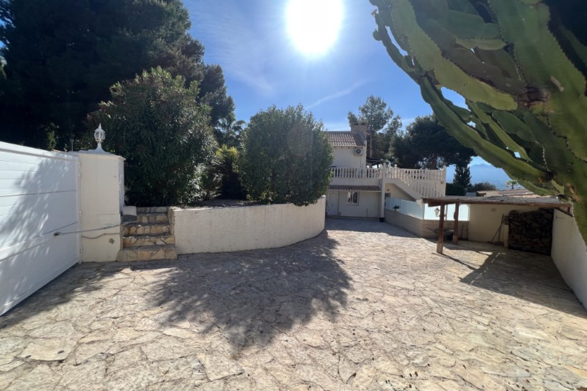 Segunda mano - Villa -
Alfas del Pí - Costa Blanca