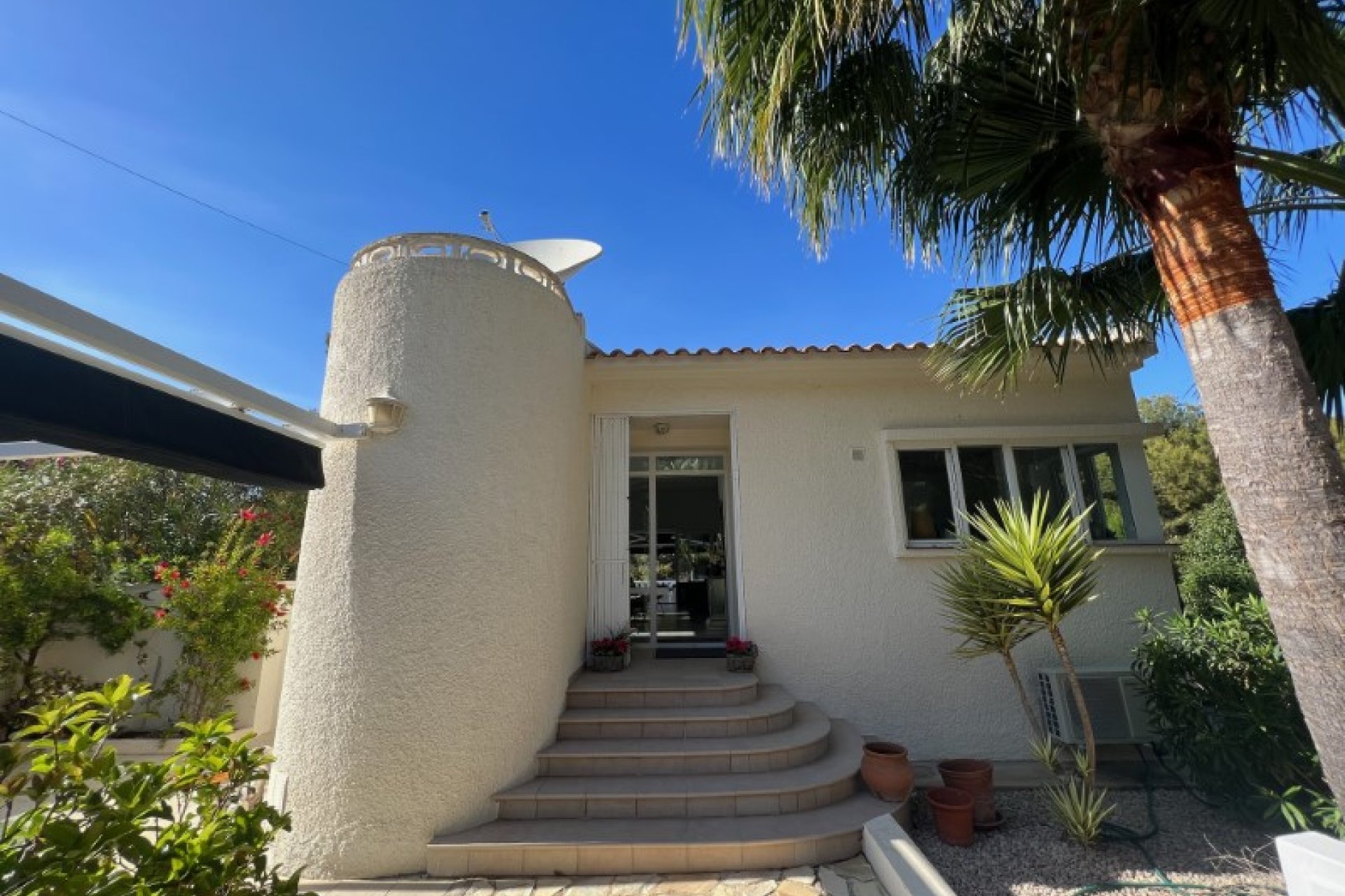 Segunda mano - Villa -
Alfas del Pí - Costa Blanca