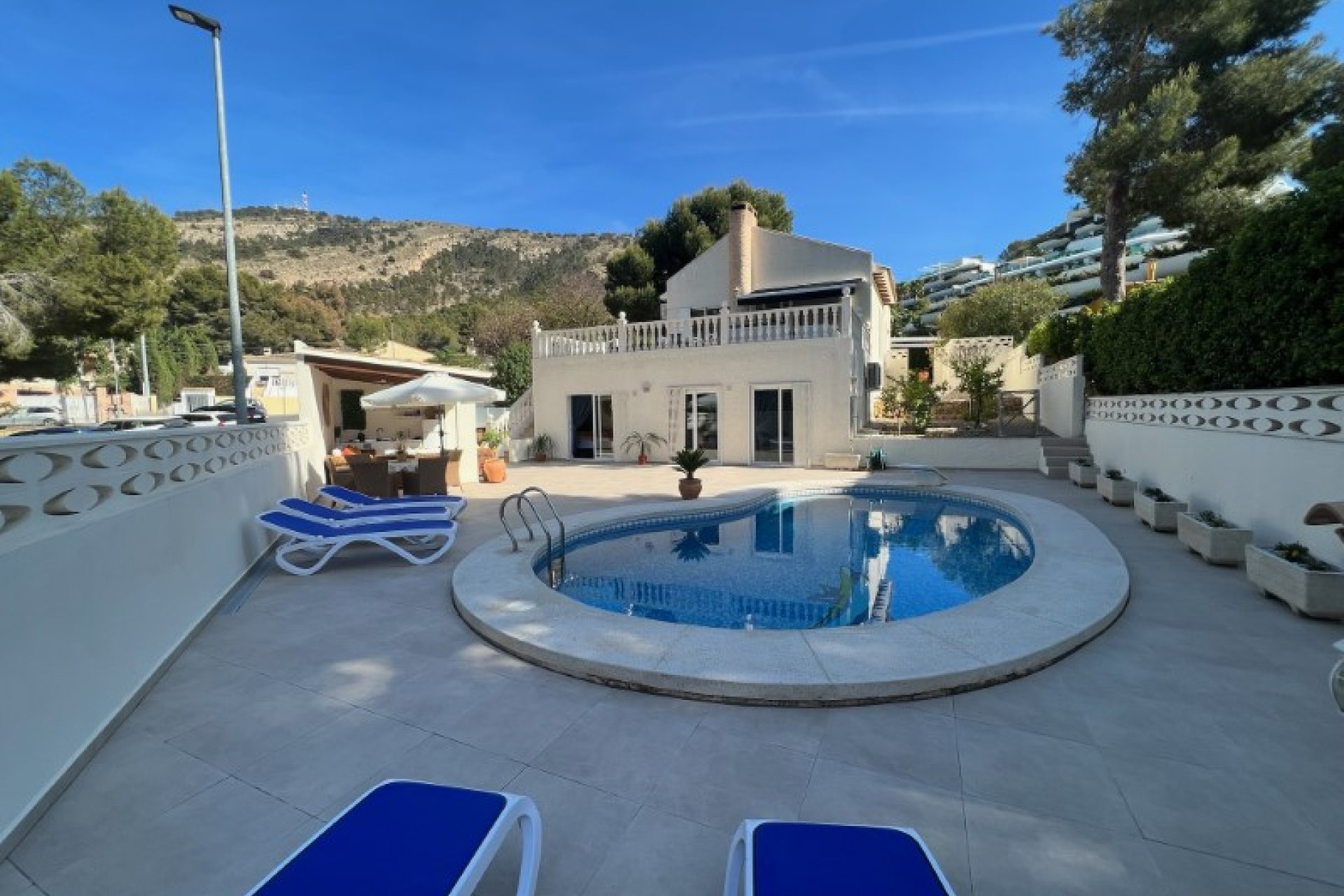 Segunda mano - Villa -
Alfas del Pí - Costa Blanca