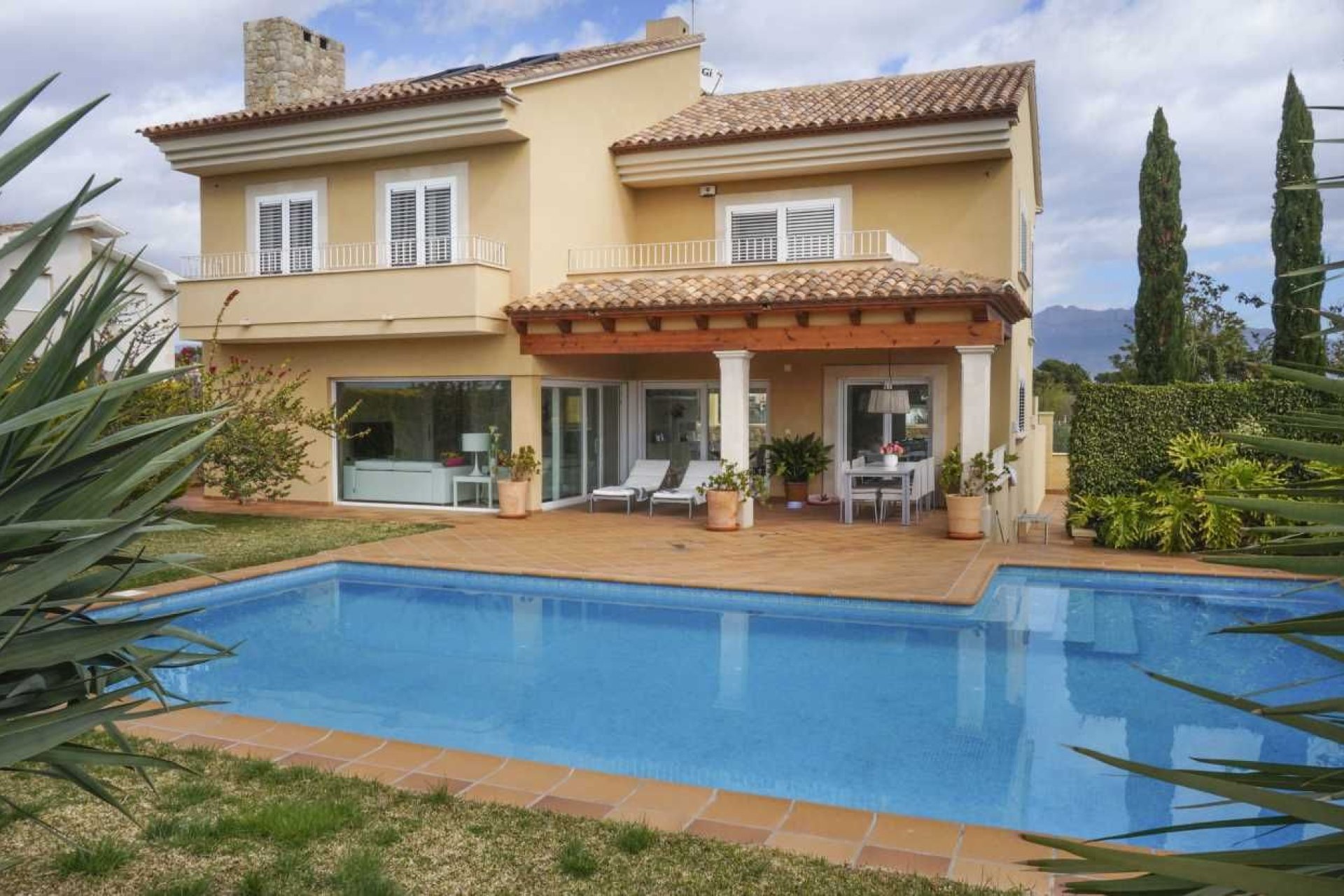 Segunda mano - Villa -
Alfas del Pí - Costa Blanca