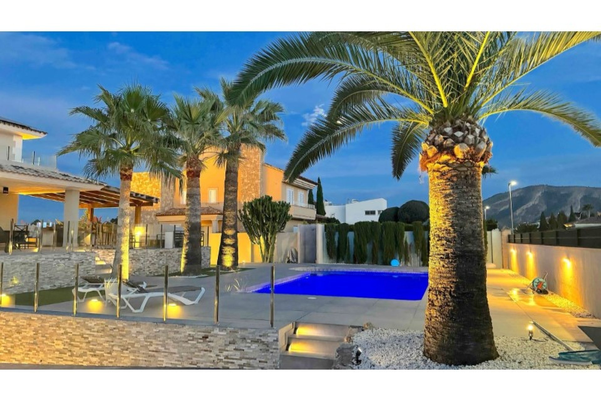 Segunda mano - Villa -
Alfas del Pí - Costa Blanca