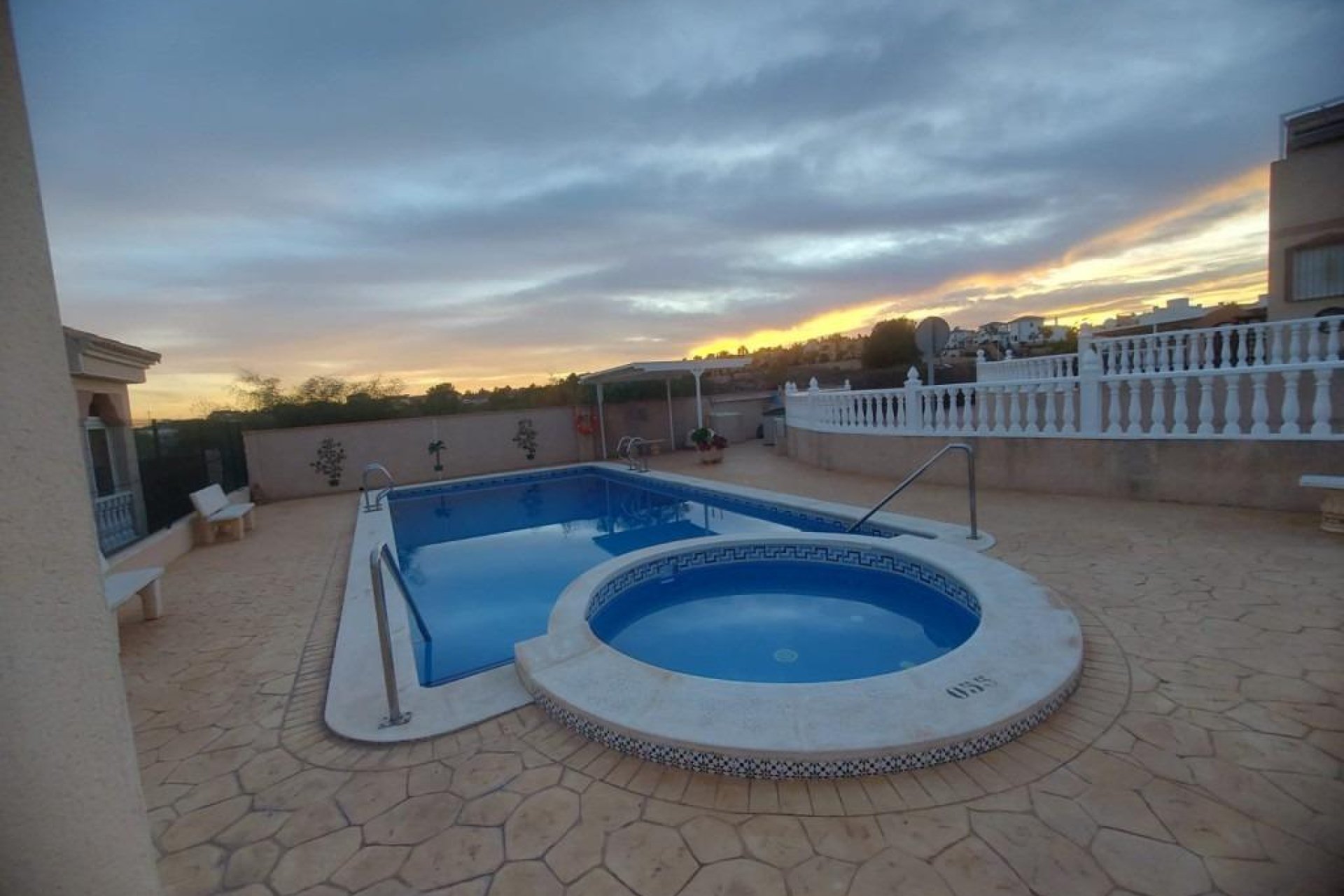Segunda mano - Villa -
Algorfa - Comunidad Valenciana
