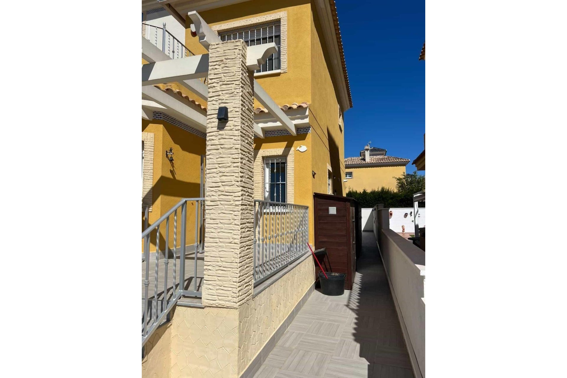 Segunda mano - Villa -
Algorfa - Costa Blanca Sur