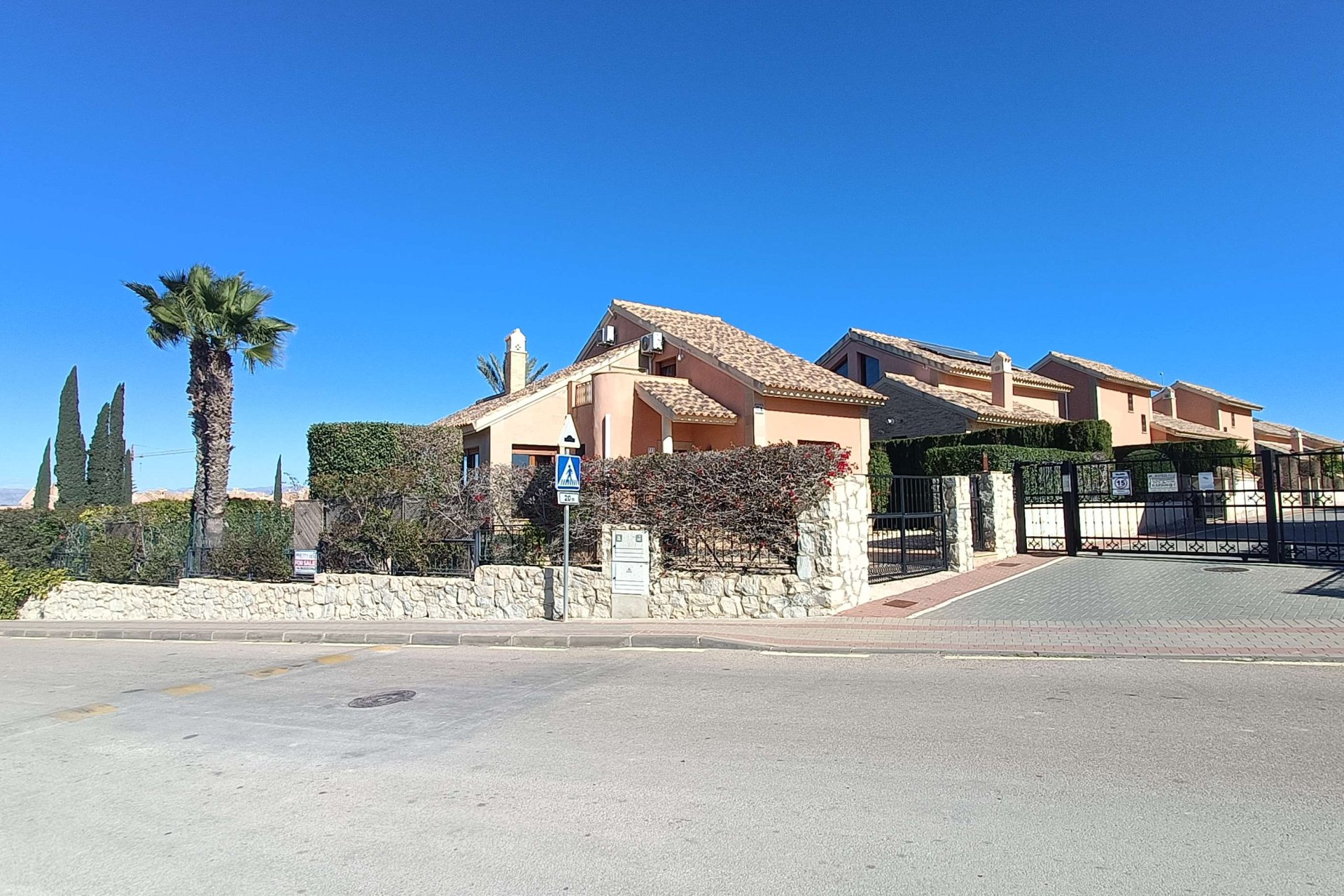 Segunda mano - Villa -
Algorfa - Inland