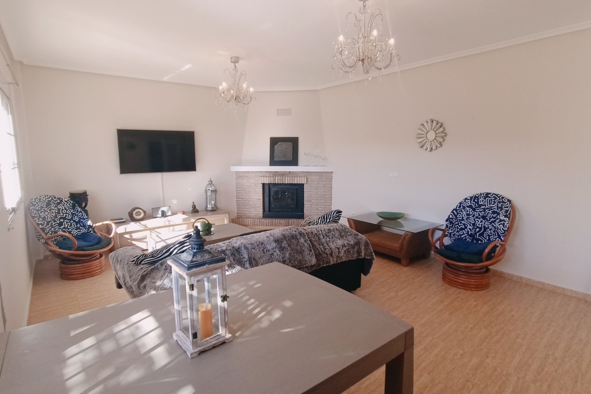 Segunda mano - Villa -
Avileses - Inland