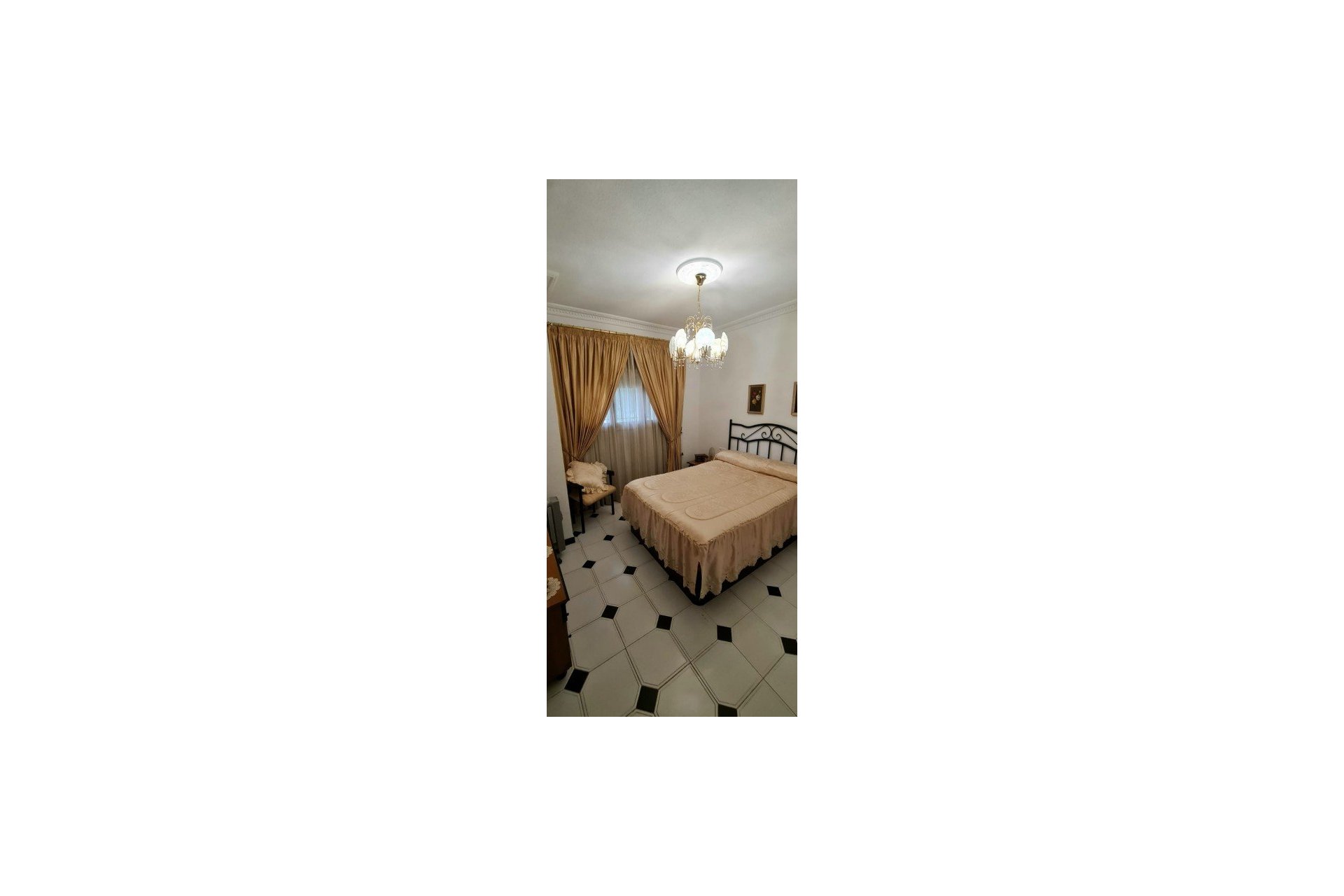 Segunda mano - Villa -
Benidorm - Costa Blanca