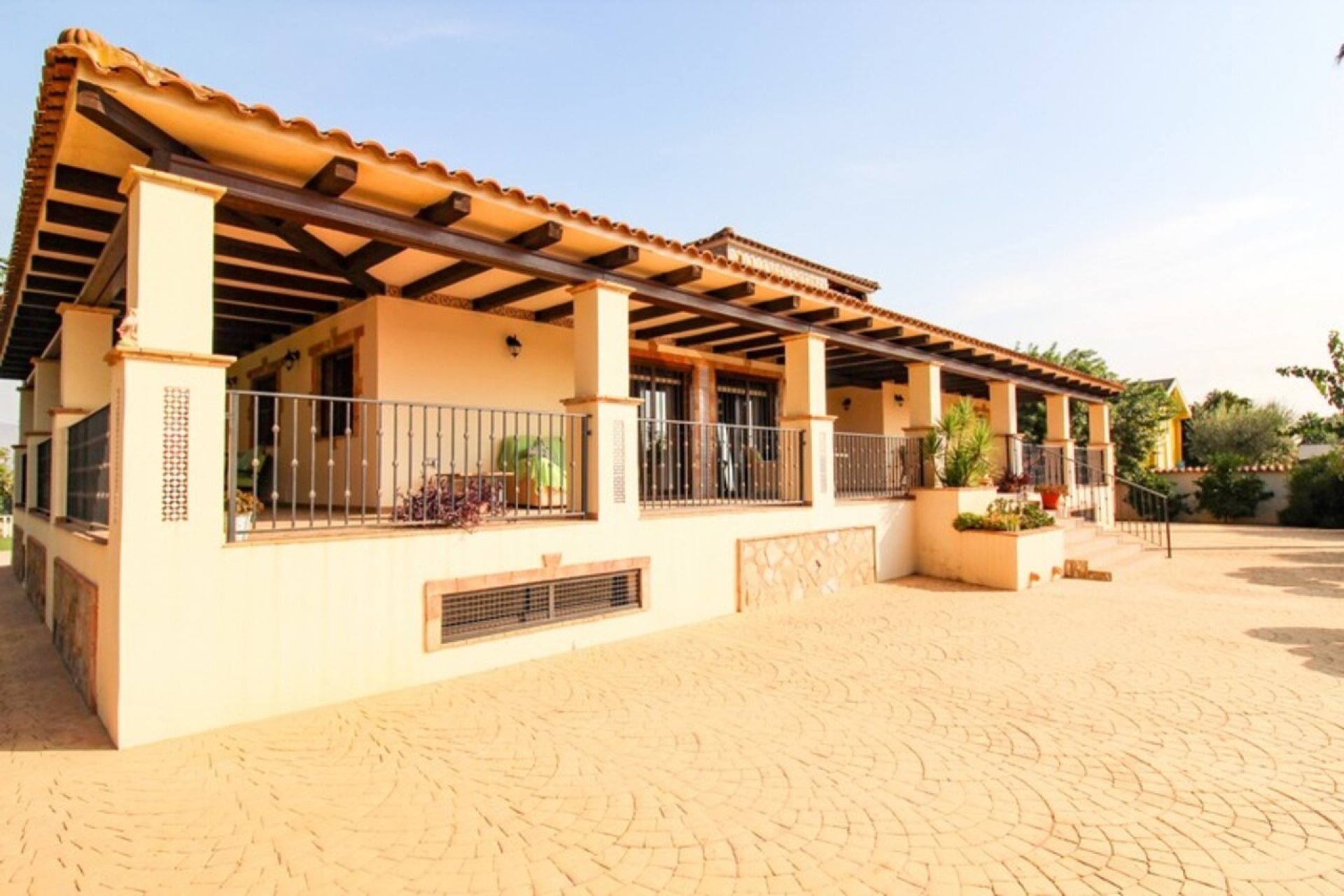 Segunda mano - Villa -
Bigastro - Inland