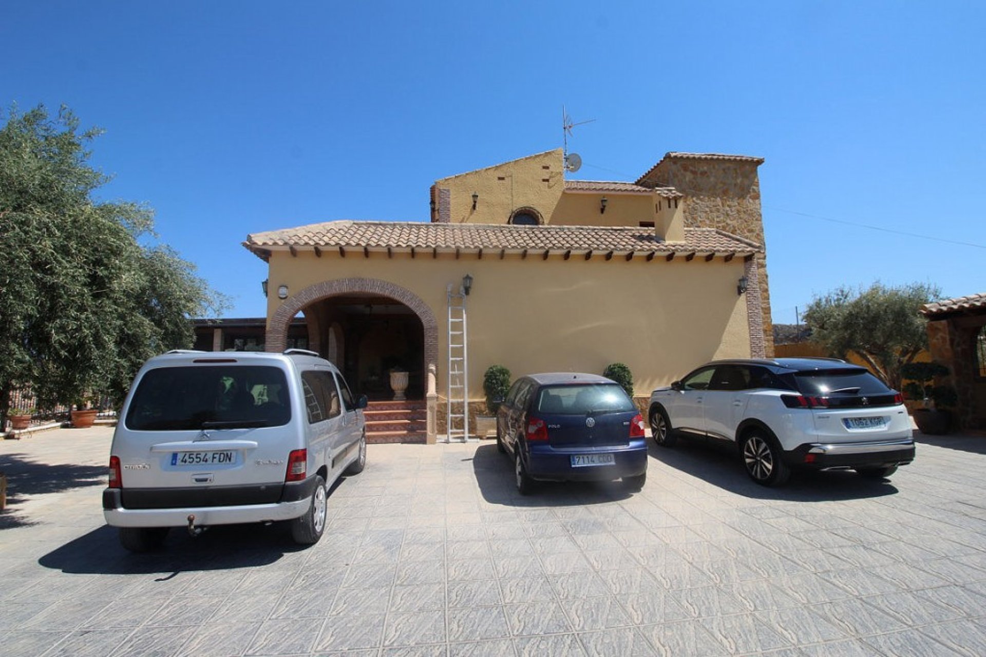 Segunda mano - Villa -
Bigastro - Inland