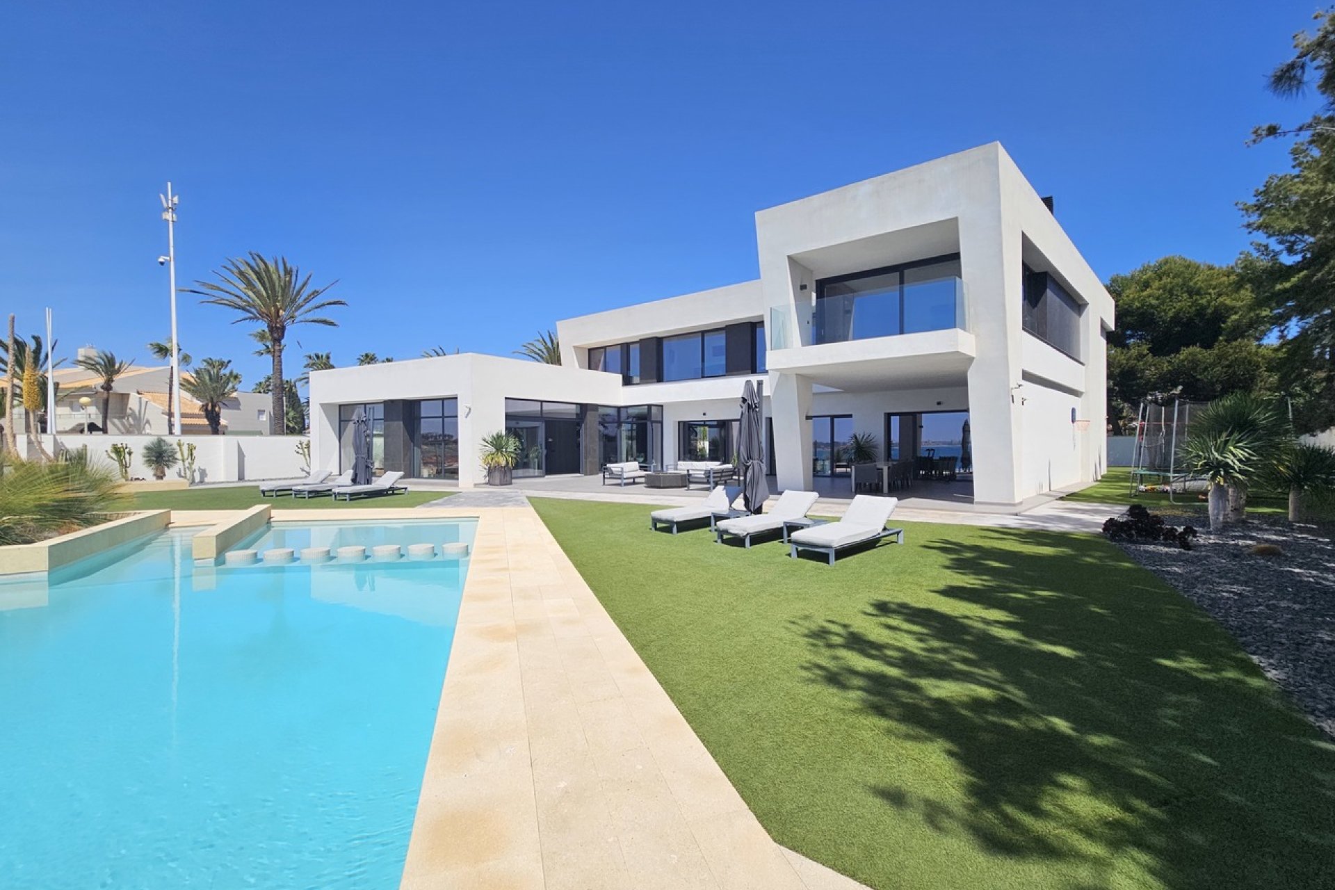 Segunda mano - Villa -
Cabo Roig - Costa Blanca