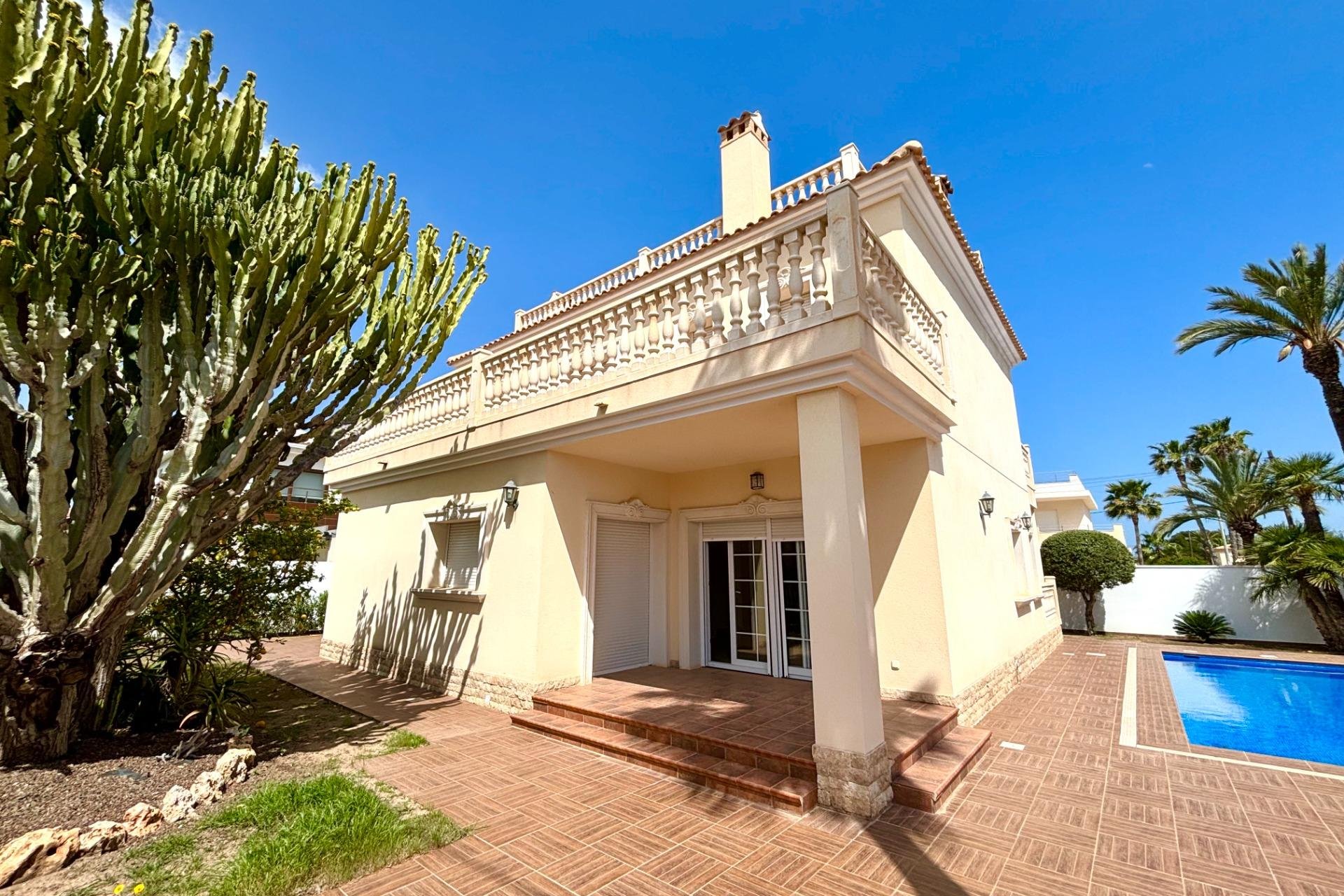 Segunda mano - Villa -
Cabo Roig - Costa Blanca