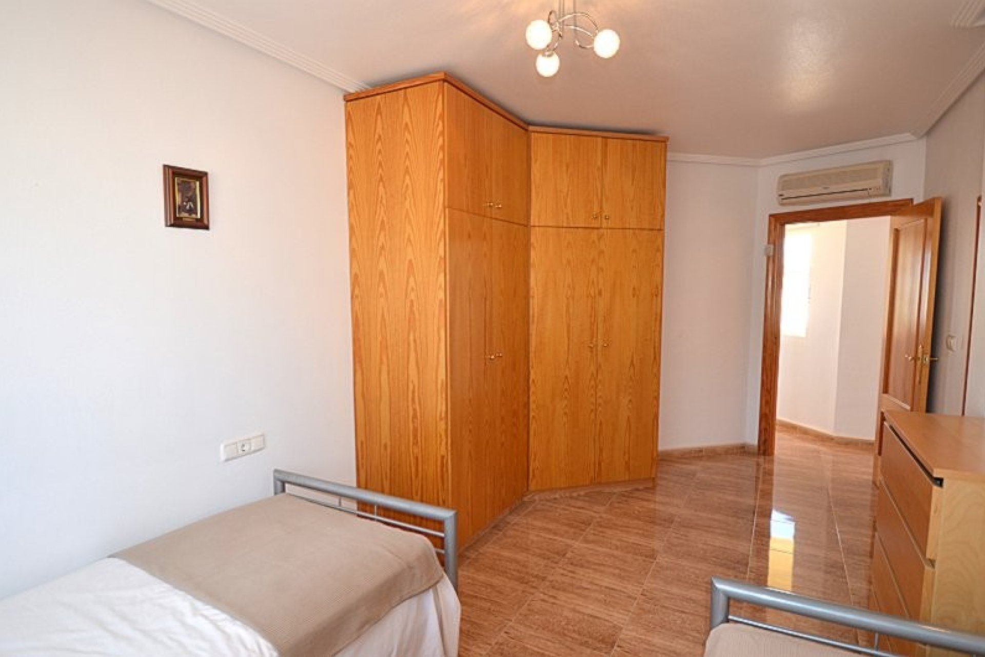 Segunda mano - Villa -
Campos del Río - Inland
