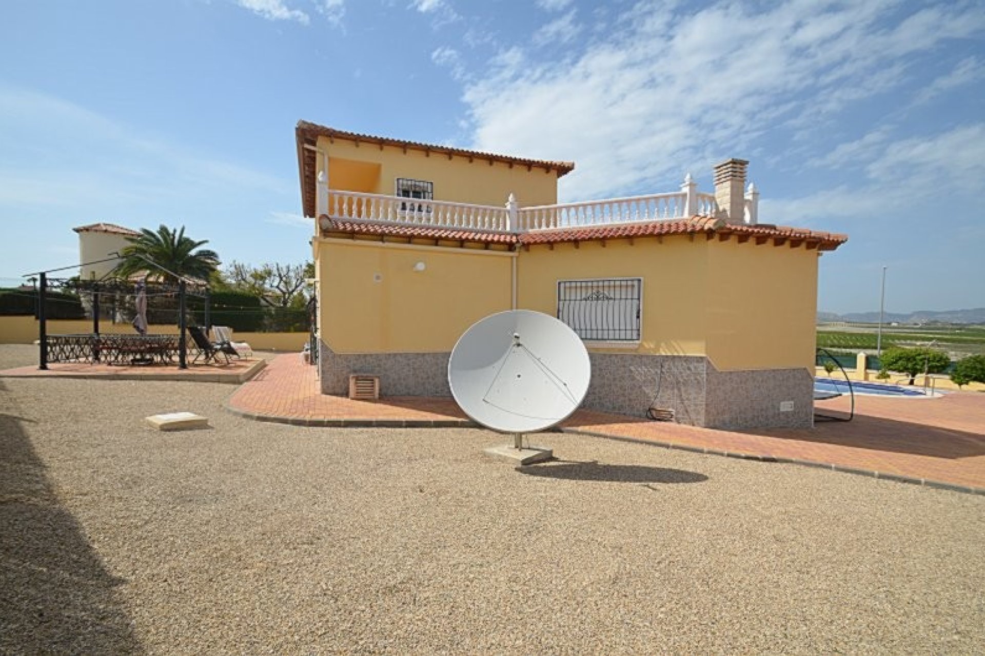 Segunda mano - Villa -
Campos del Río - Inland