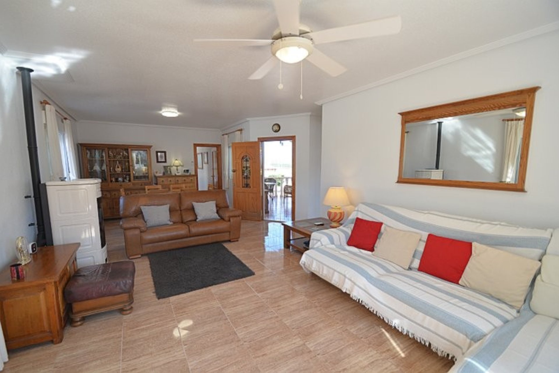 Segunda mano - Villa -
Campos del Río - Inland