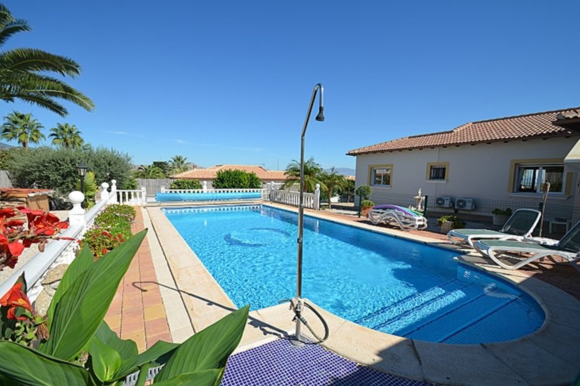 Segunda mano - Villa -
Campos del Río - Inland