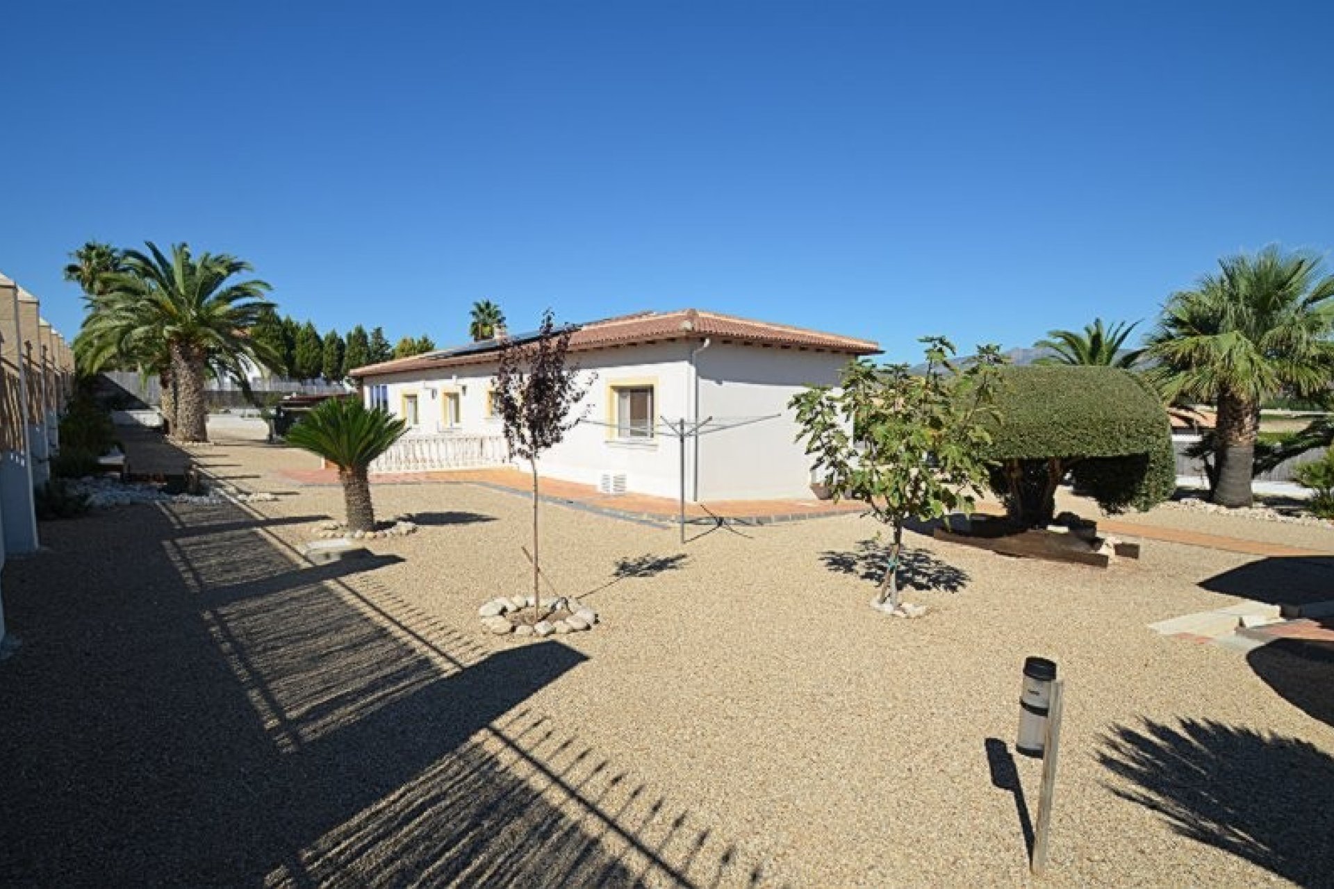 Segunda mano - Villa -
Campos del Río - Inland
