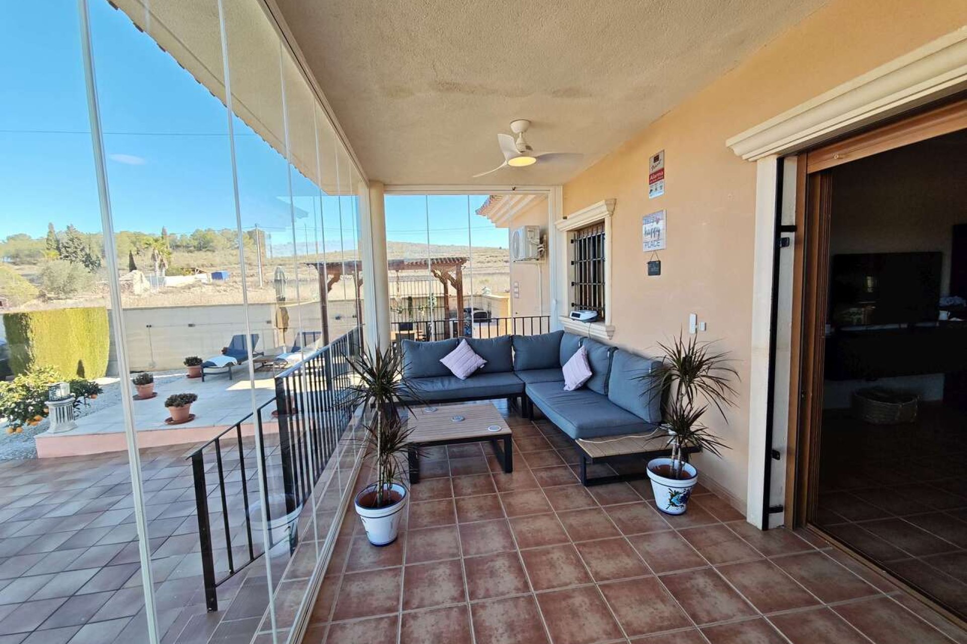 Segunda mano - Villa -
Canada del Trigo - Inland