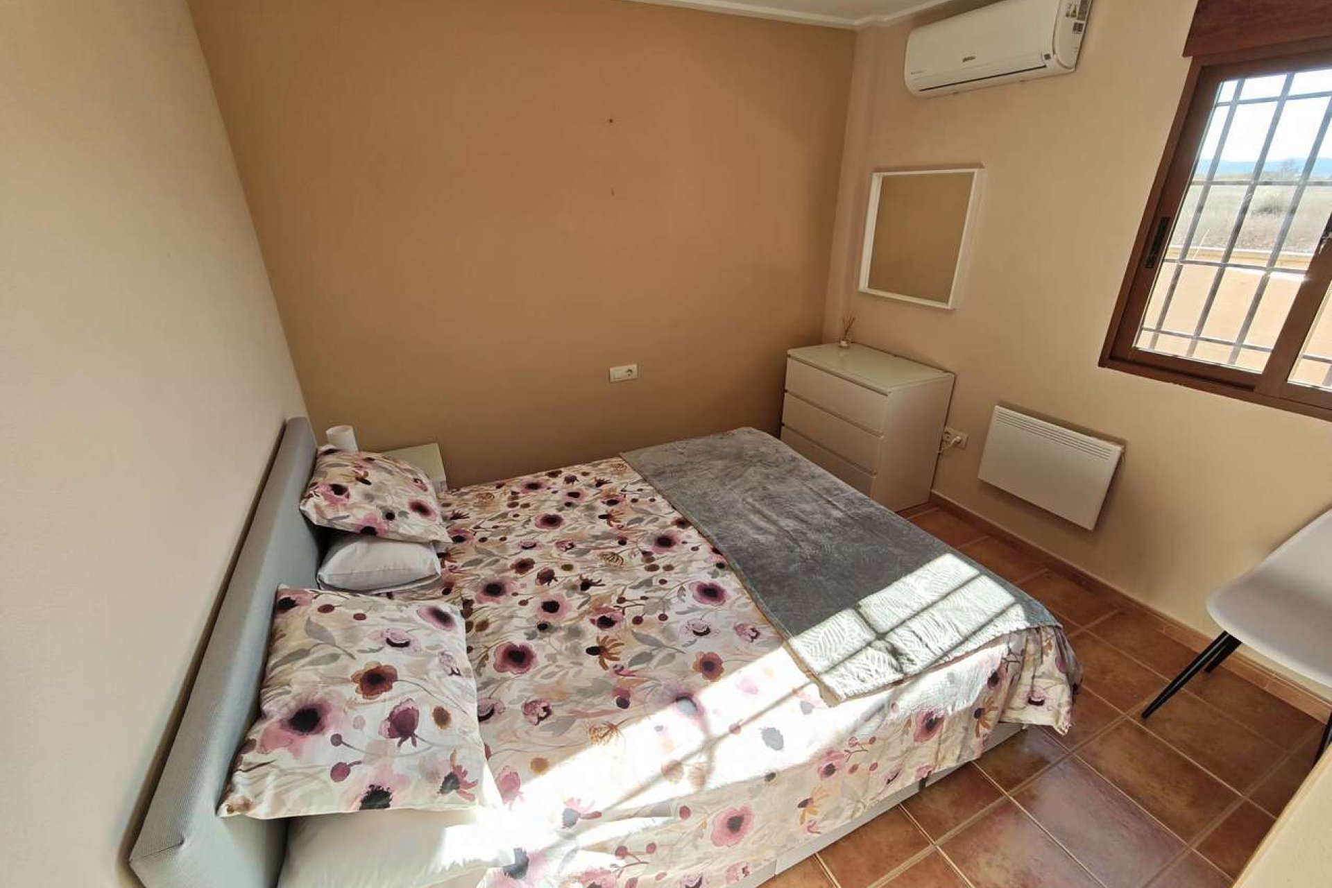 Segunda mano - Villa -
Canada del Trigo - Inland