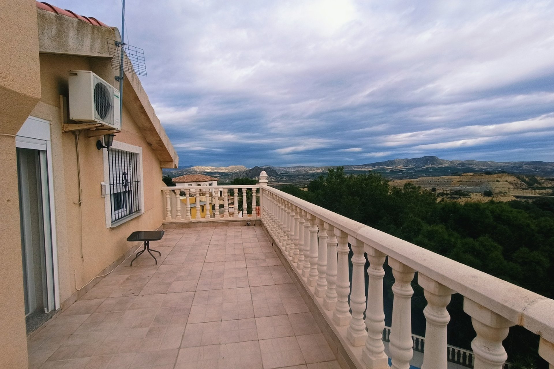 Segunda mano - Villa -
Canadas De San Pedro - Inland