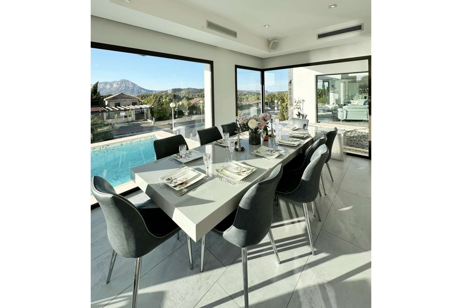 Segunda mano - Villa -
Cansalades - Costa Blanca