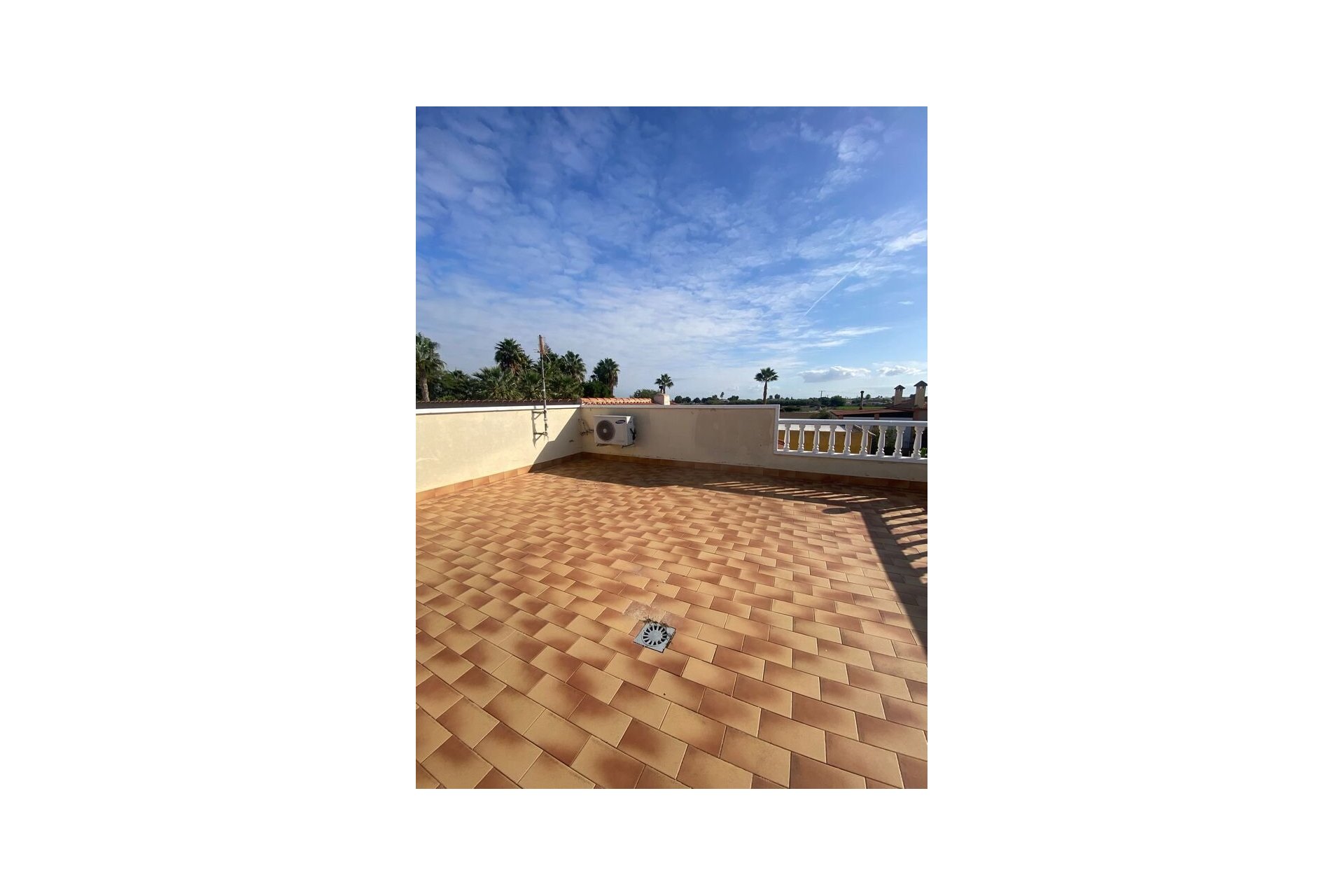 Segunda mano - Villa -
Catral - Costa Blanca