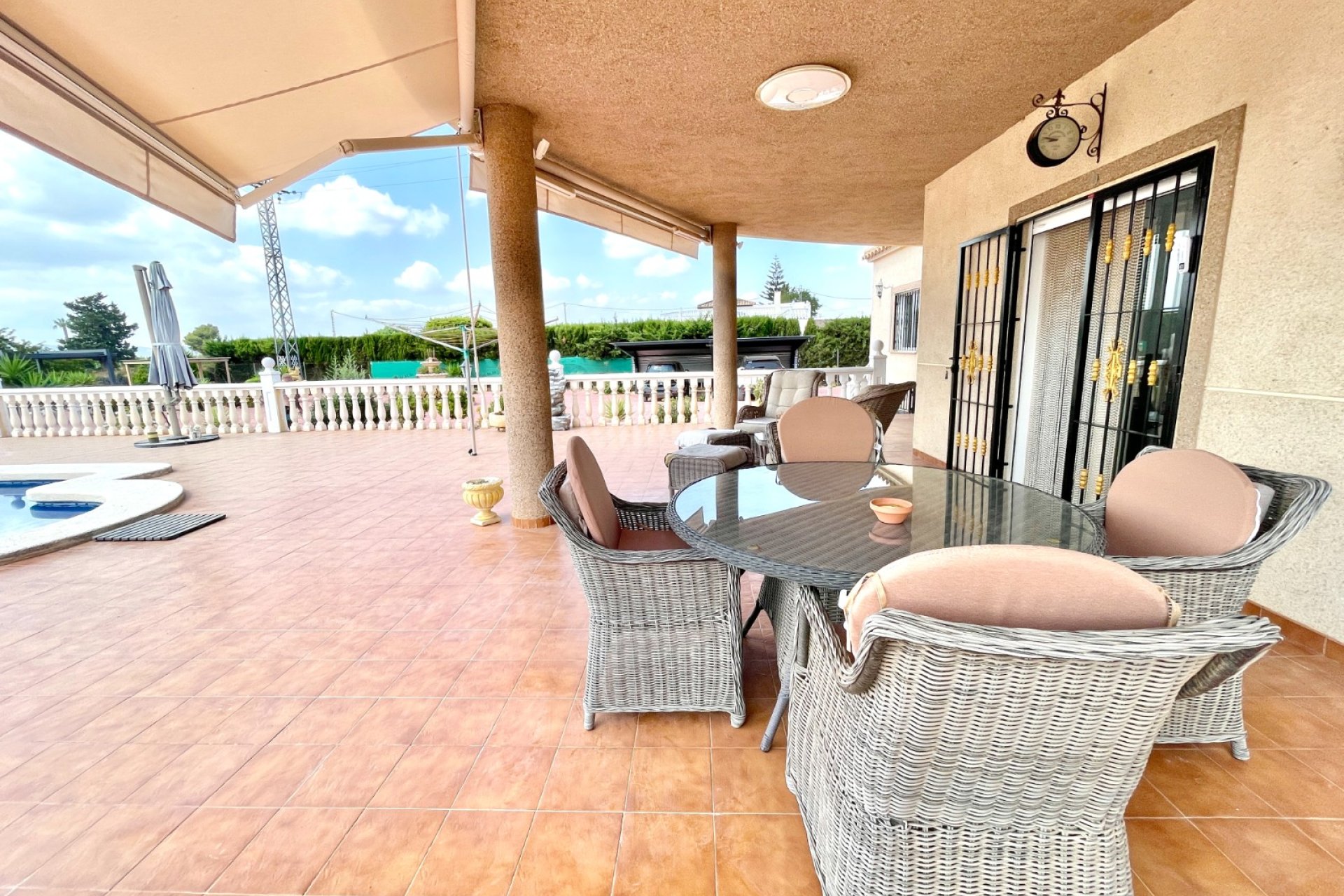 Segunda mano - Villa -
Catral - Costa Blanca
