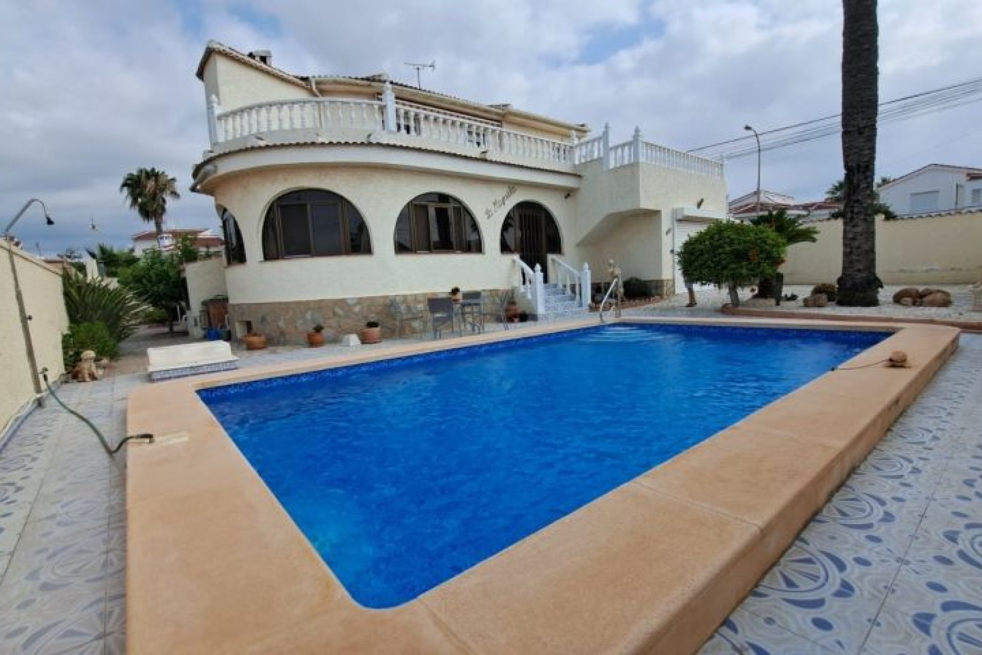 Segunda mano - Villa -
Ciudad Quesada - Costa Blanca