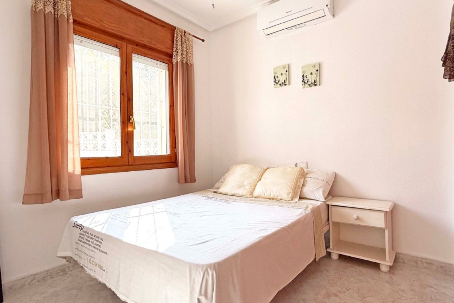 Segunda mano - Villa -
Ciudad Quesada - Costa Blanca