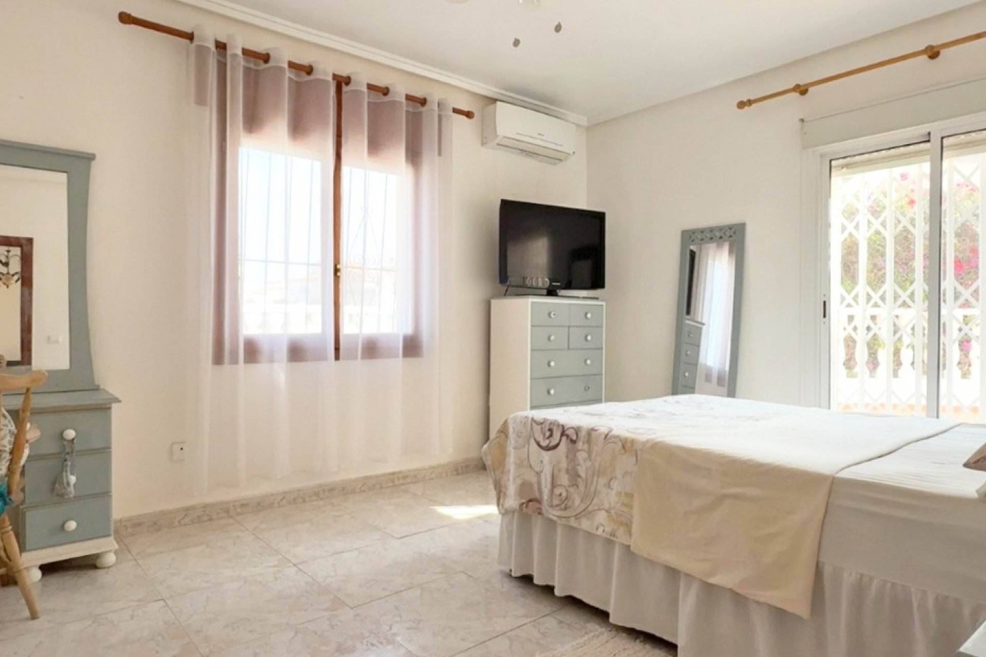 Segunda mano - Villa -
Ciudad Quesada - Costa Blanca