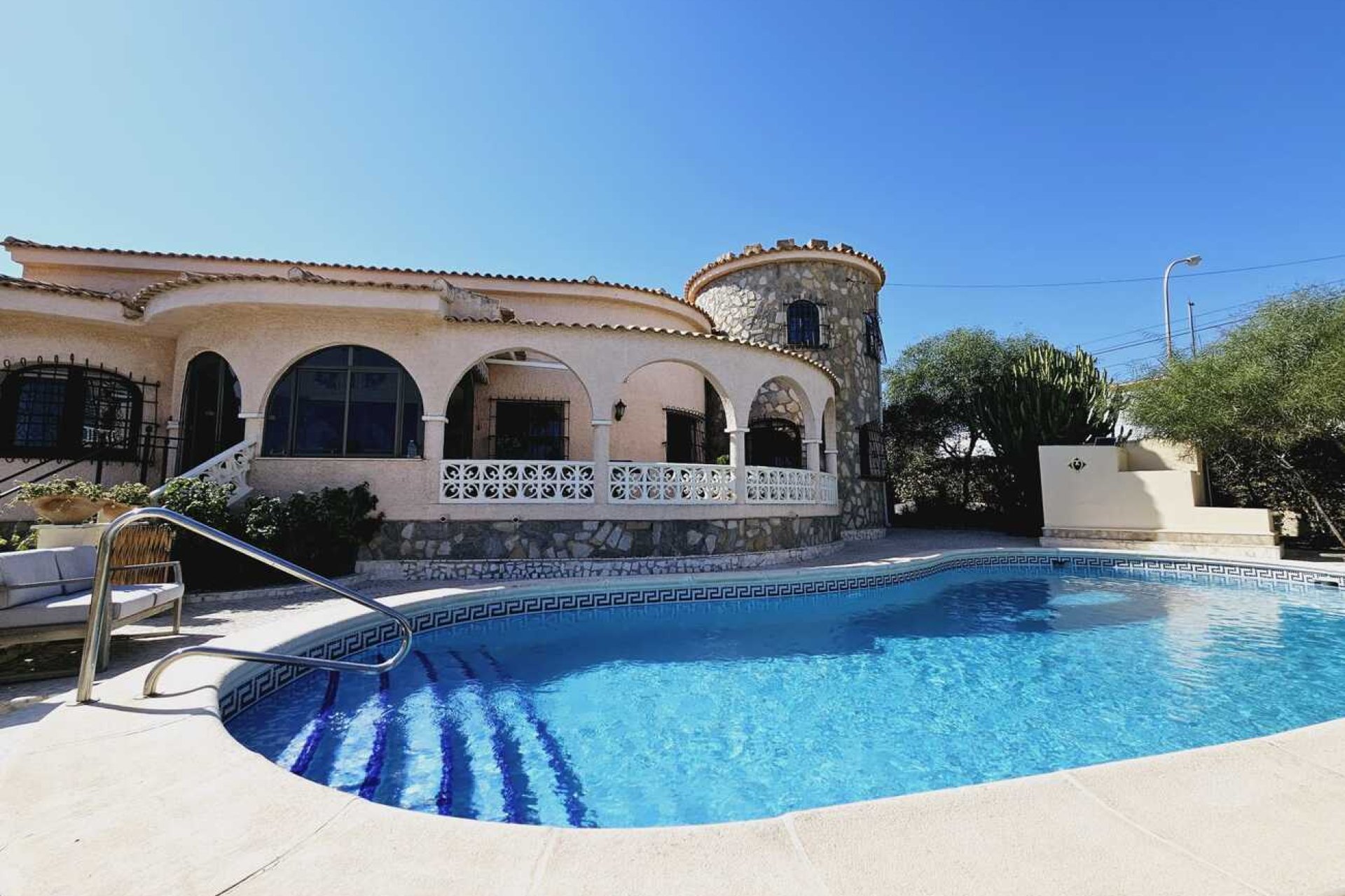 Segunda mano - Villa -
Ciudad Quesada - Costa Blanca