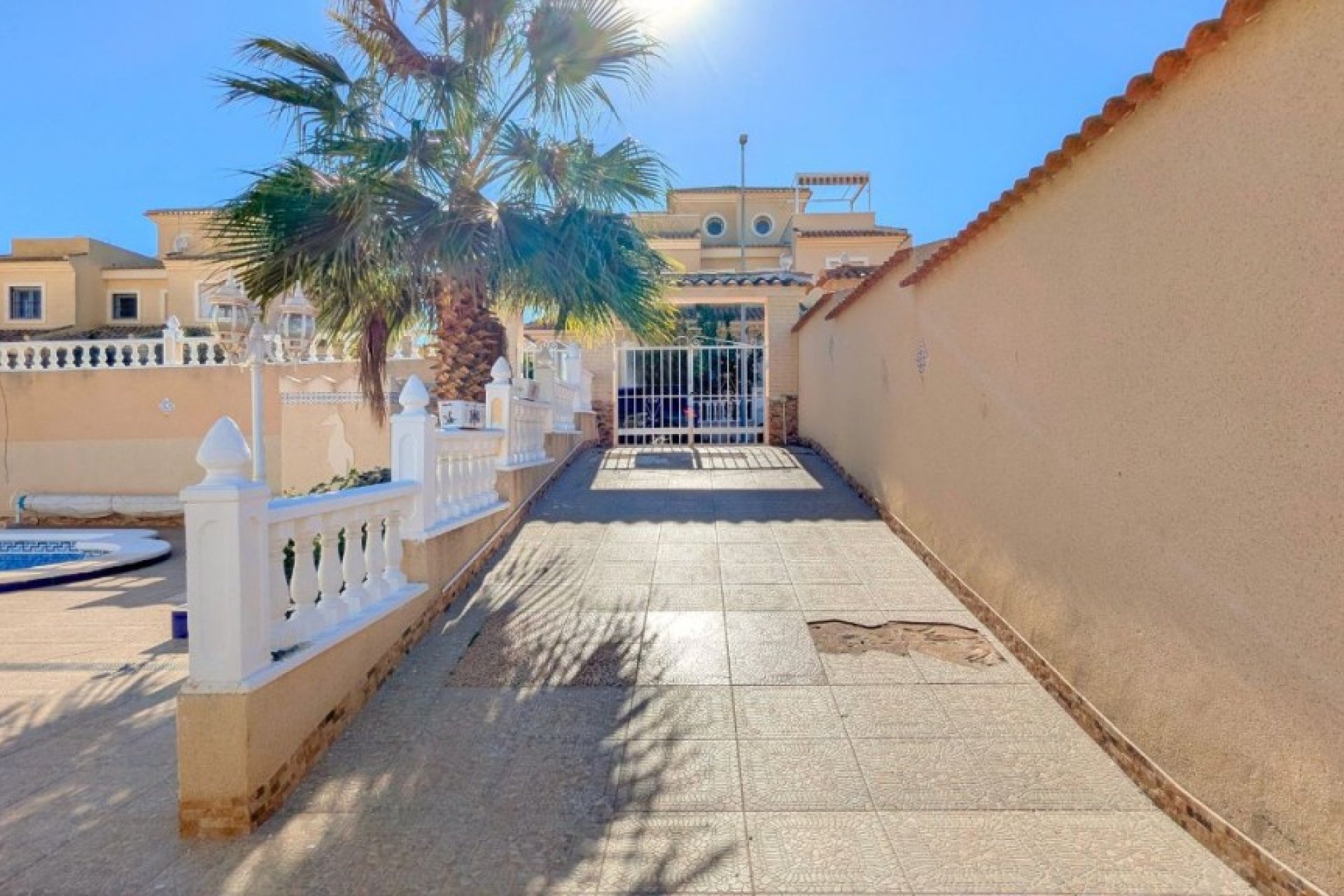 Segunda mano - Villa -
Ciudad Quesada - Costa Blanca