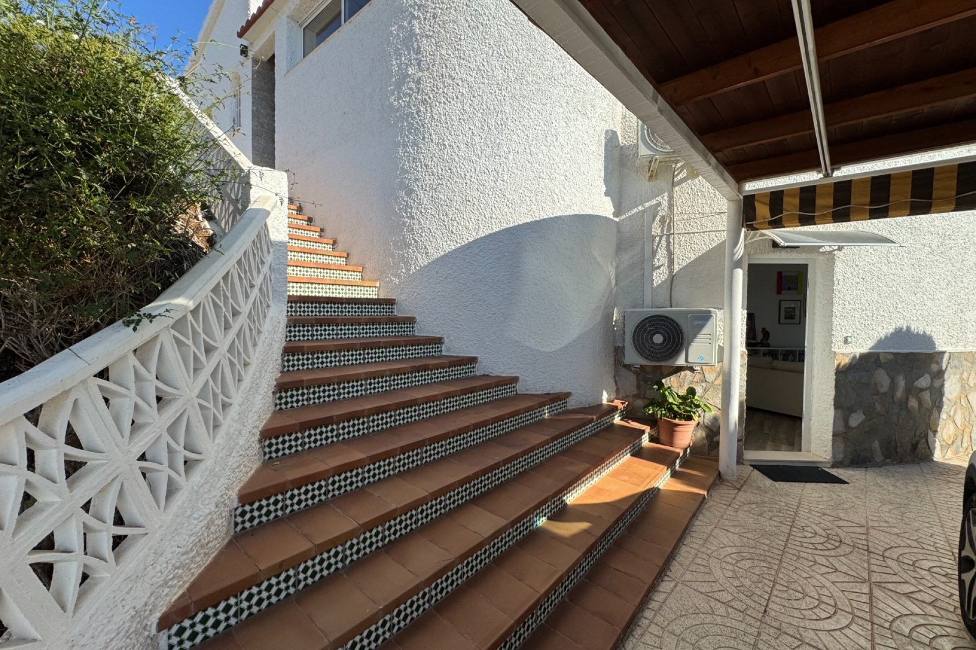 Segunda mano - Villa -
Ciudad Quesada - Costa Blanca