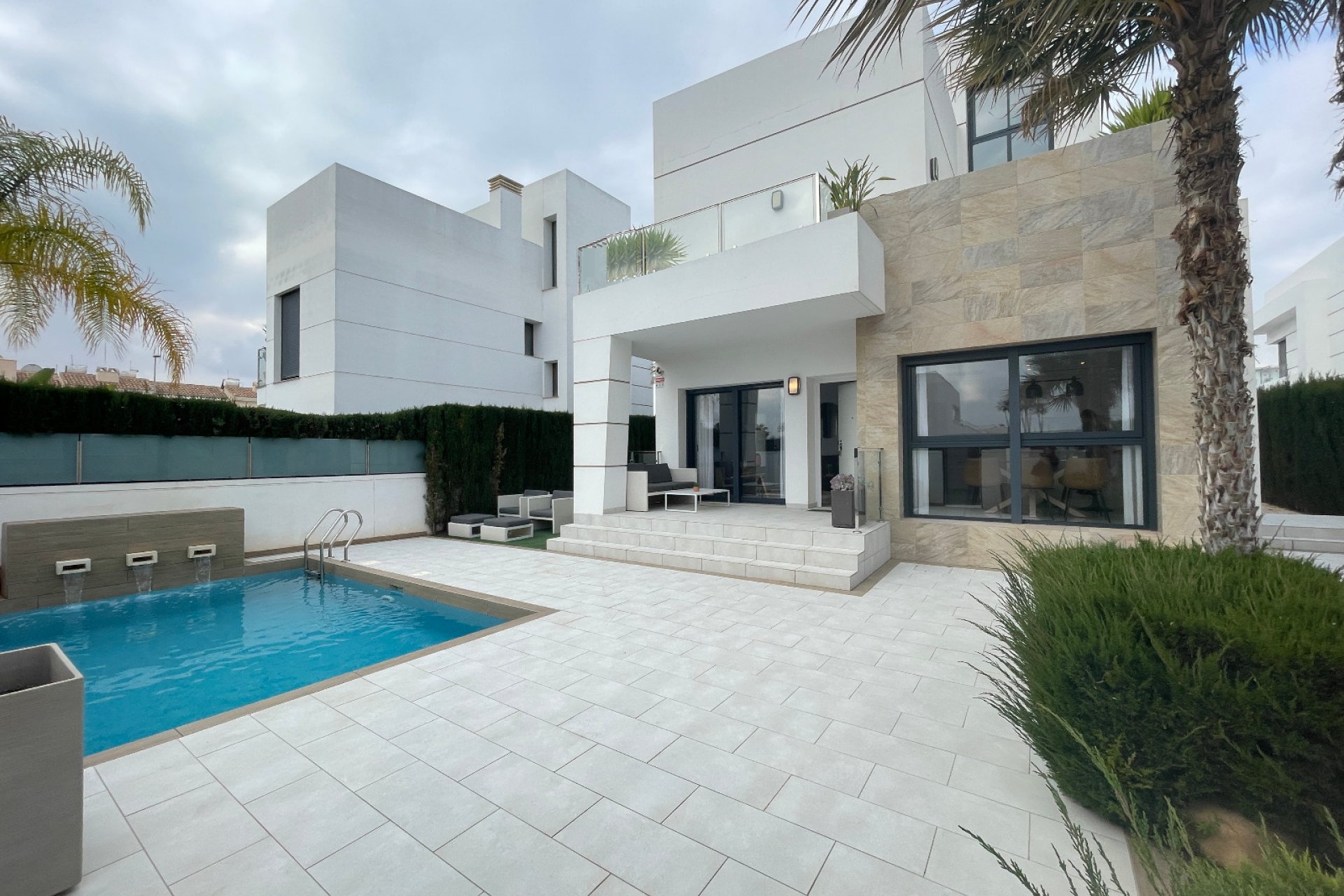 Segunda mano - Villa -
Ciudad Quesada - Costa Blanca