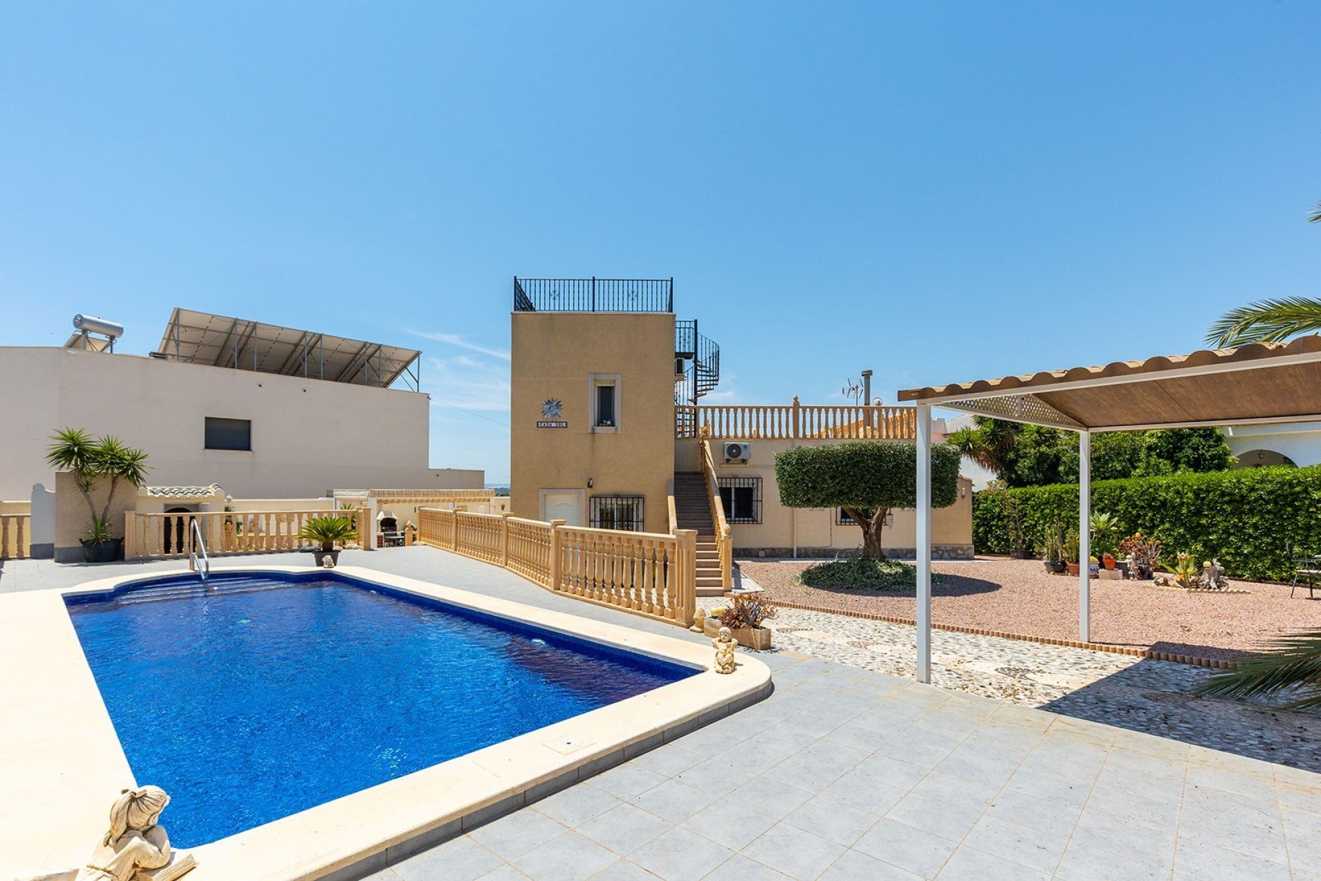 Segunda mano - Villa -
Ciudad Quesada - Costa Blanca