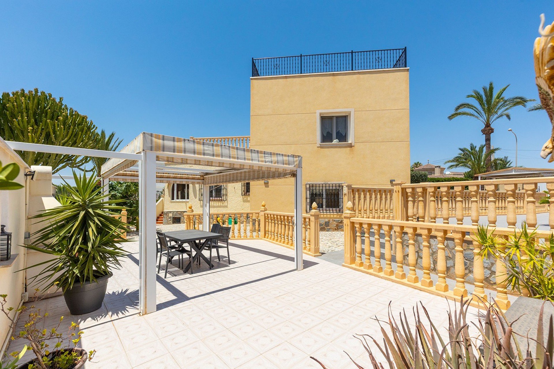 Segunda mano - Villa -
Ciudad Quesada - Costa Blanca
