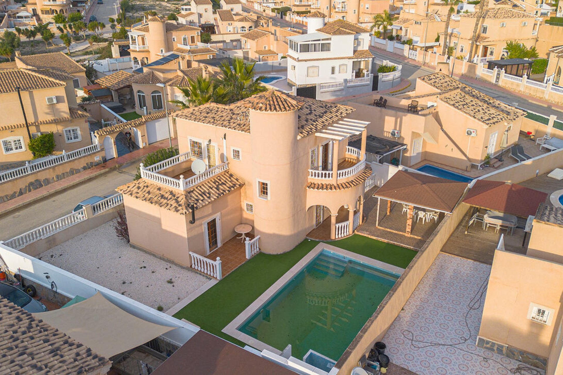 Segunda mano - Villa -
Ciudad Quesada