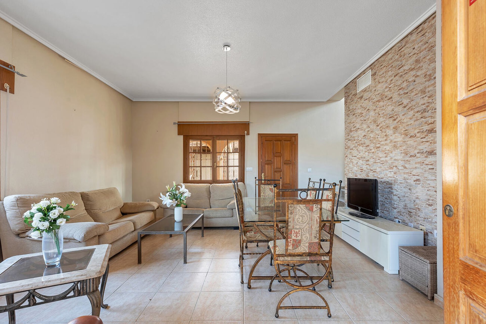 Segunda mano - Villa -
Ciudad Quesada