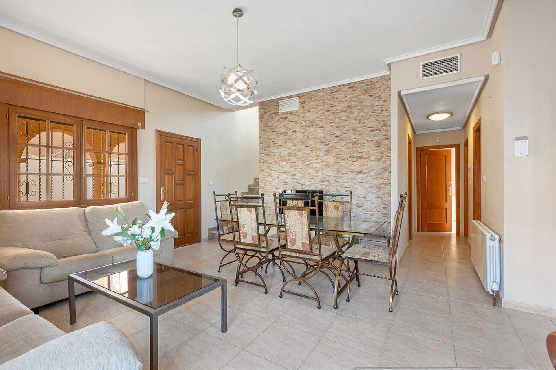 Segunda mano - Villa -
Ciudad Quesada