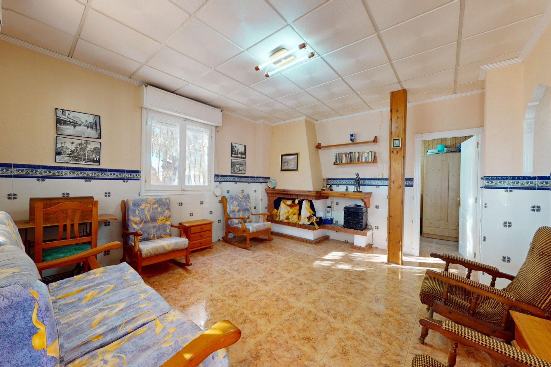 Segunda mano - Villa -
Crevillent - Inland