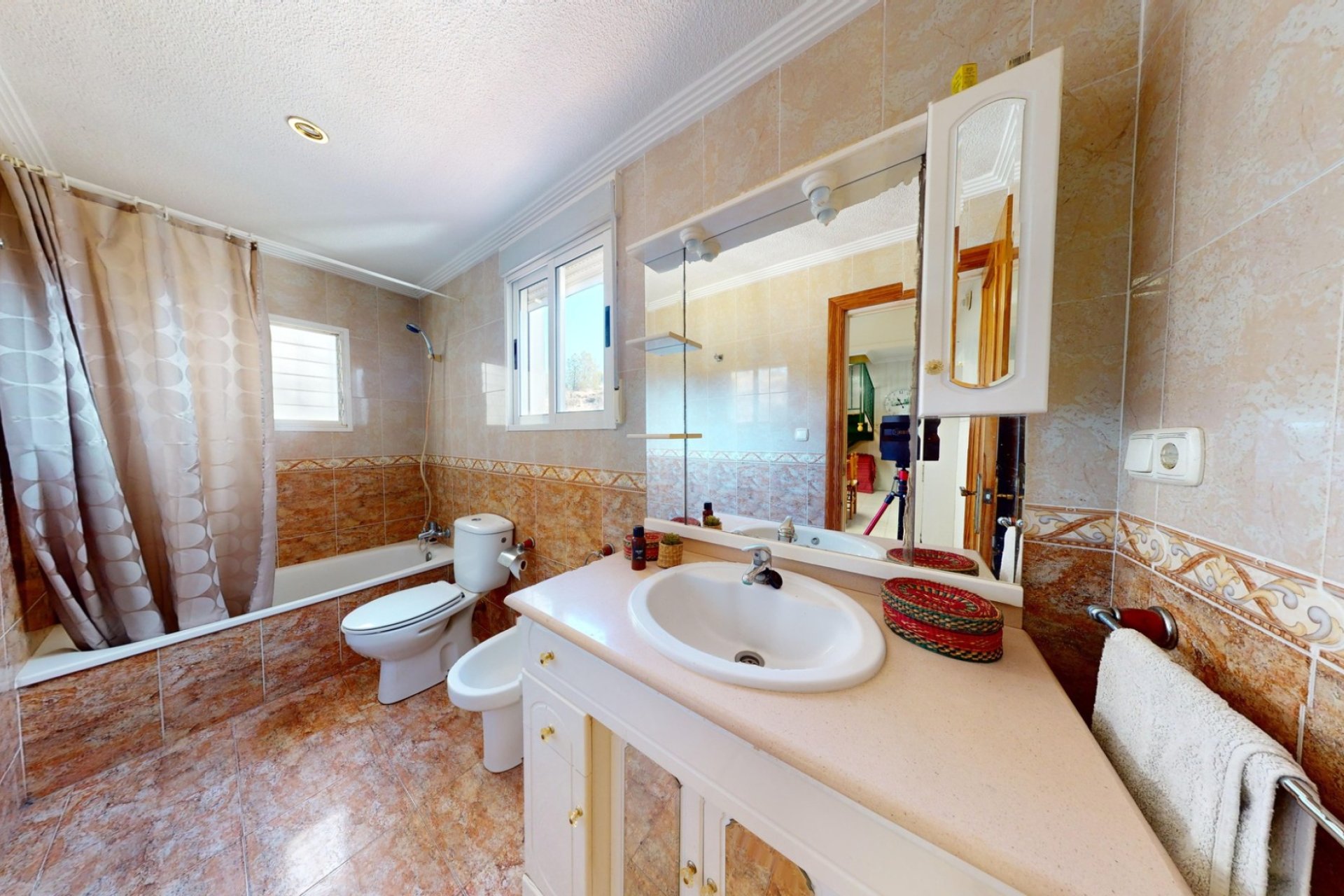 Segunda mano - Villa -
Crevillent - Inland