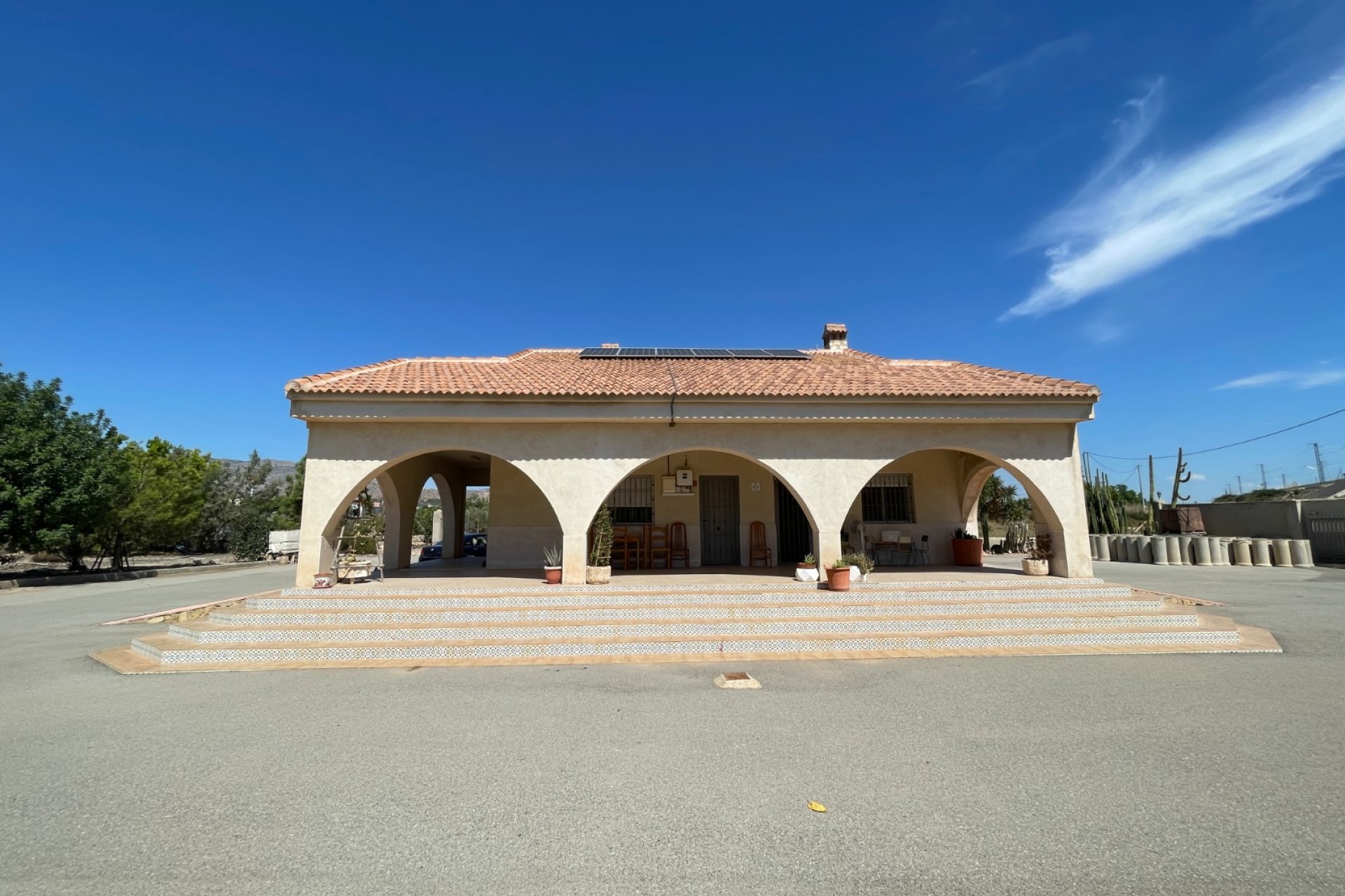 Segunda mano - Villa -
Crevillent - Inland