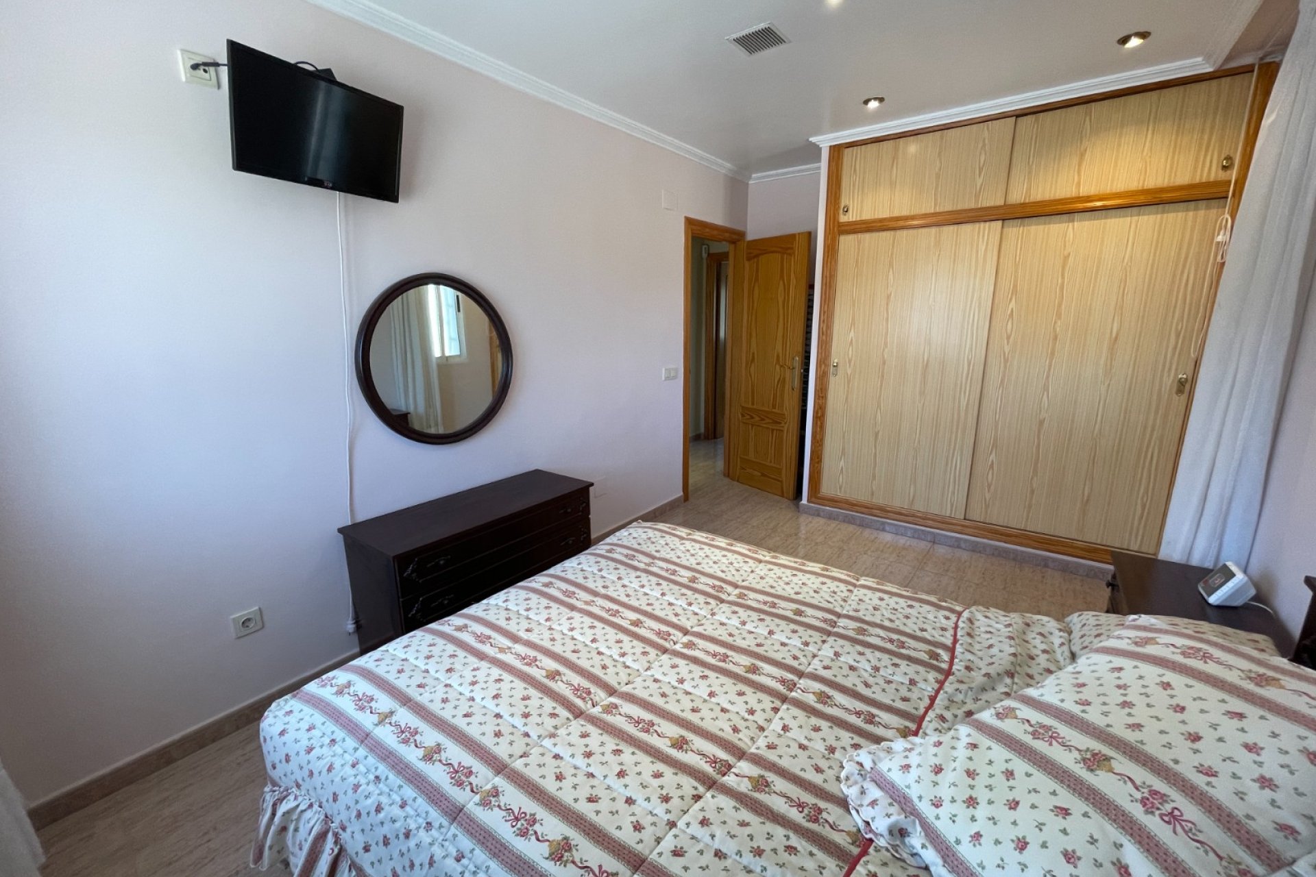 Segunda mano - Villa -
Crevillent - Inland