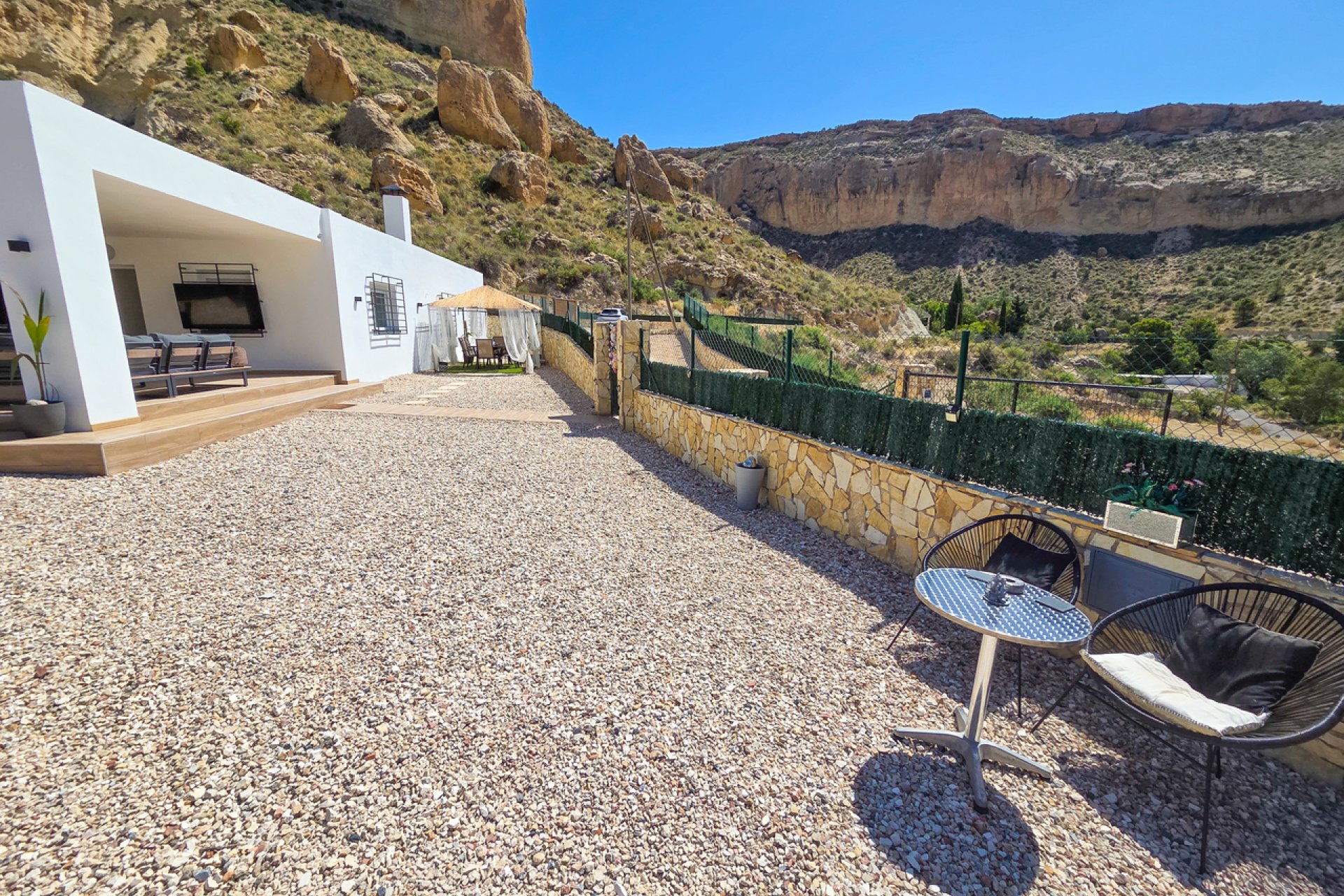 Segunda mano - Villa -
Crevillent - Inland