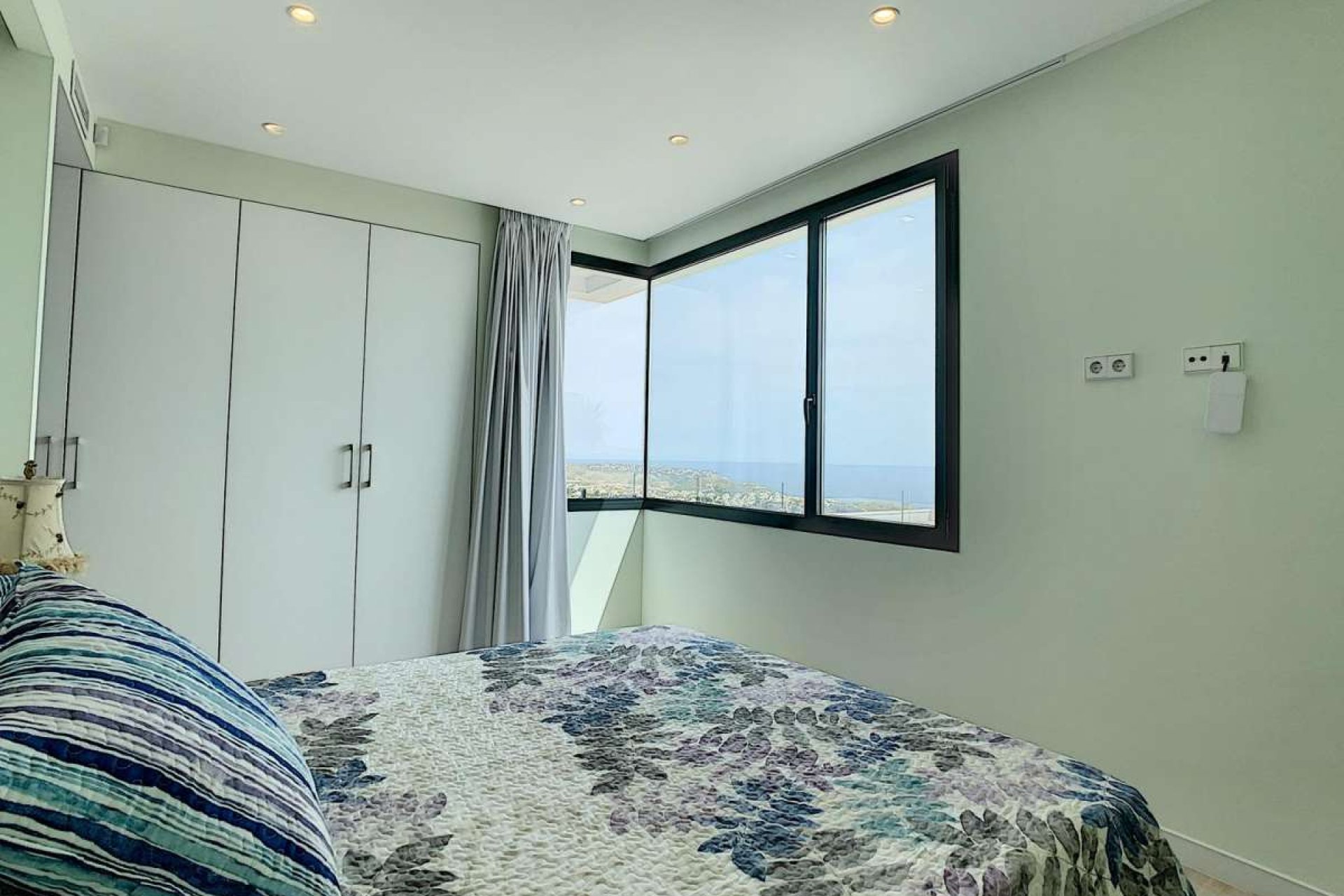 Segunda mano - Villa -
Cumbre del Sol - Costa Blanca