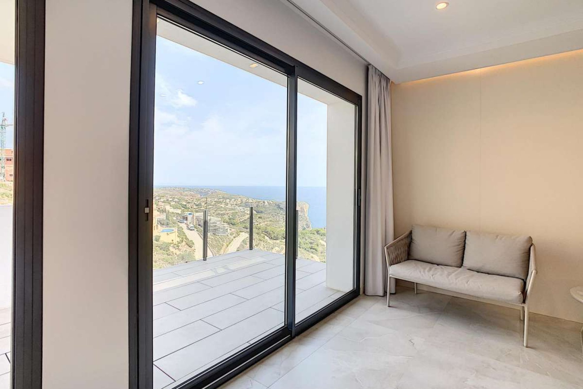 Segunda mano - Villa -
Cumbre del Sol - Costa Blanca