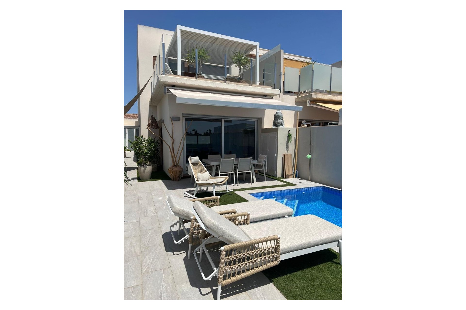Segunda mano - Villa -
Daya Nueva - Costa Blanca