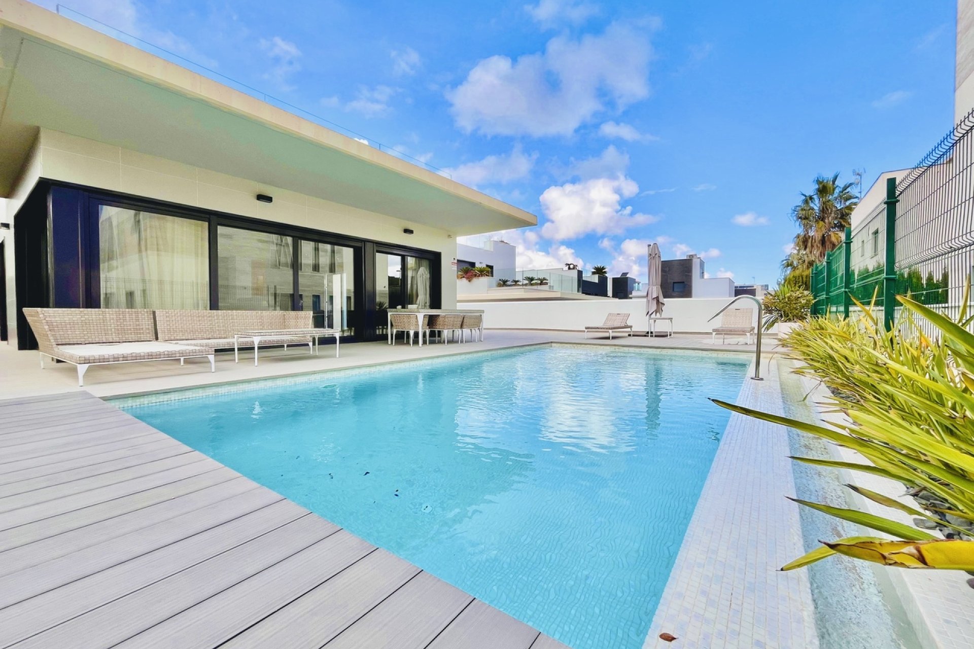 Segunda mano - Villa -
Dehesa de Campoamor - Costa Blanca