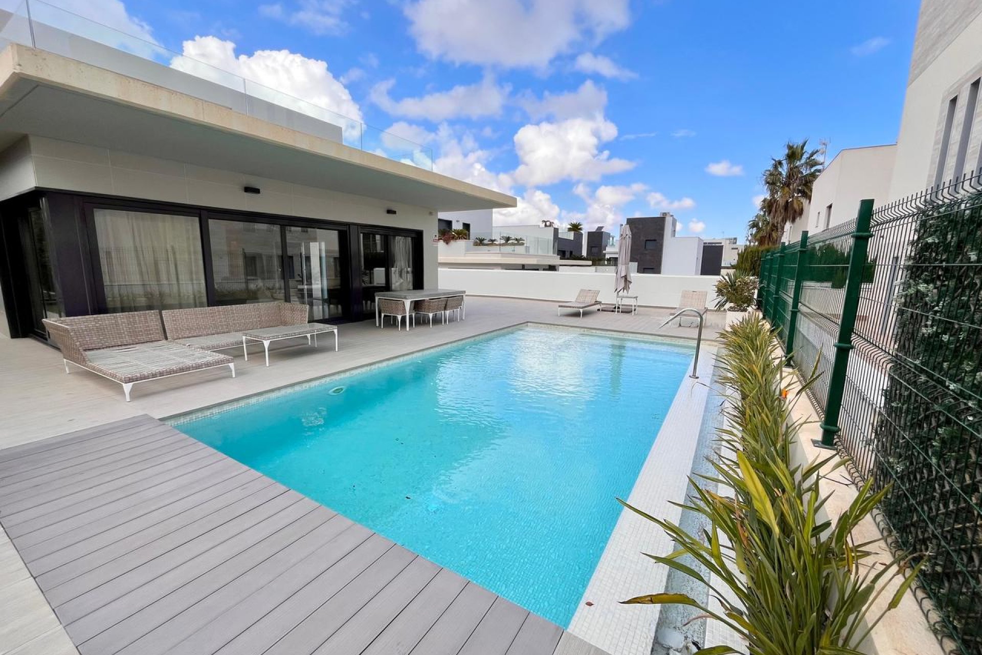 Segunda mano - Villa -
Dehesa de Campoamor - Costa Blanca