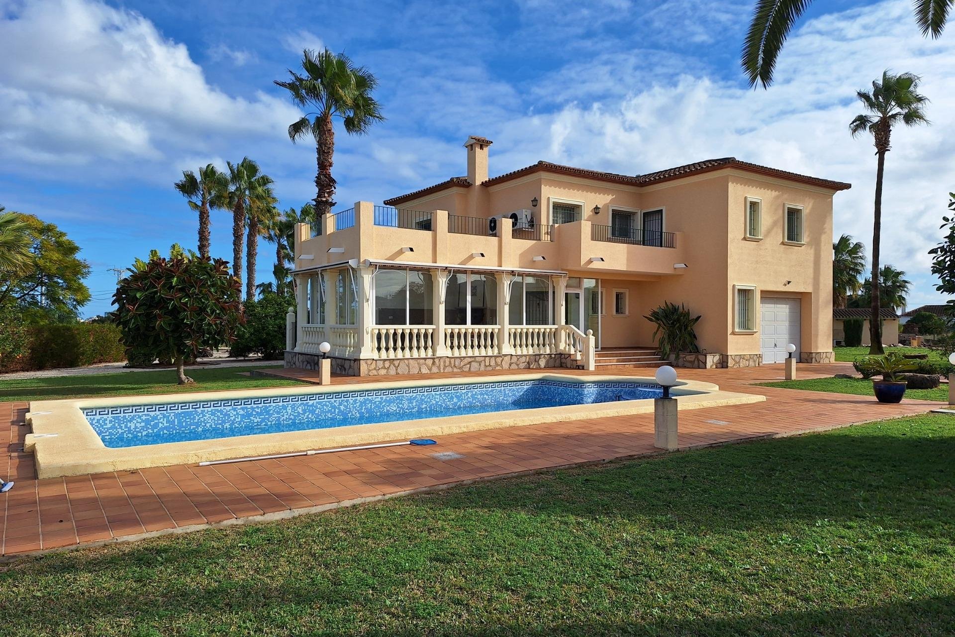 Segunda mano - Villa -
Denia - Las Marinas