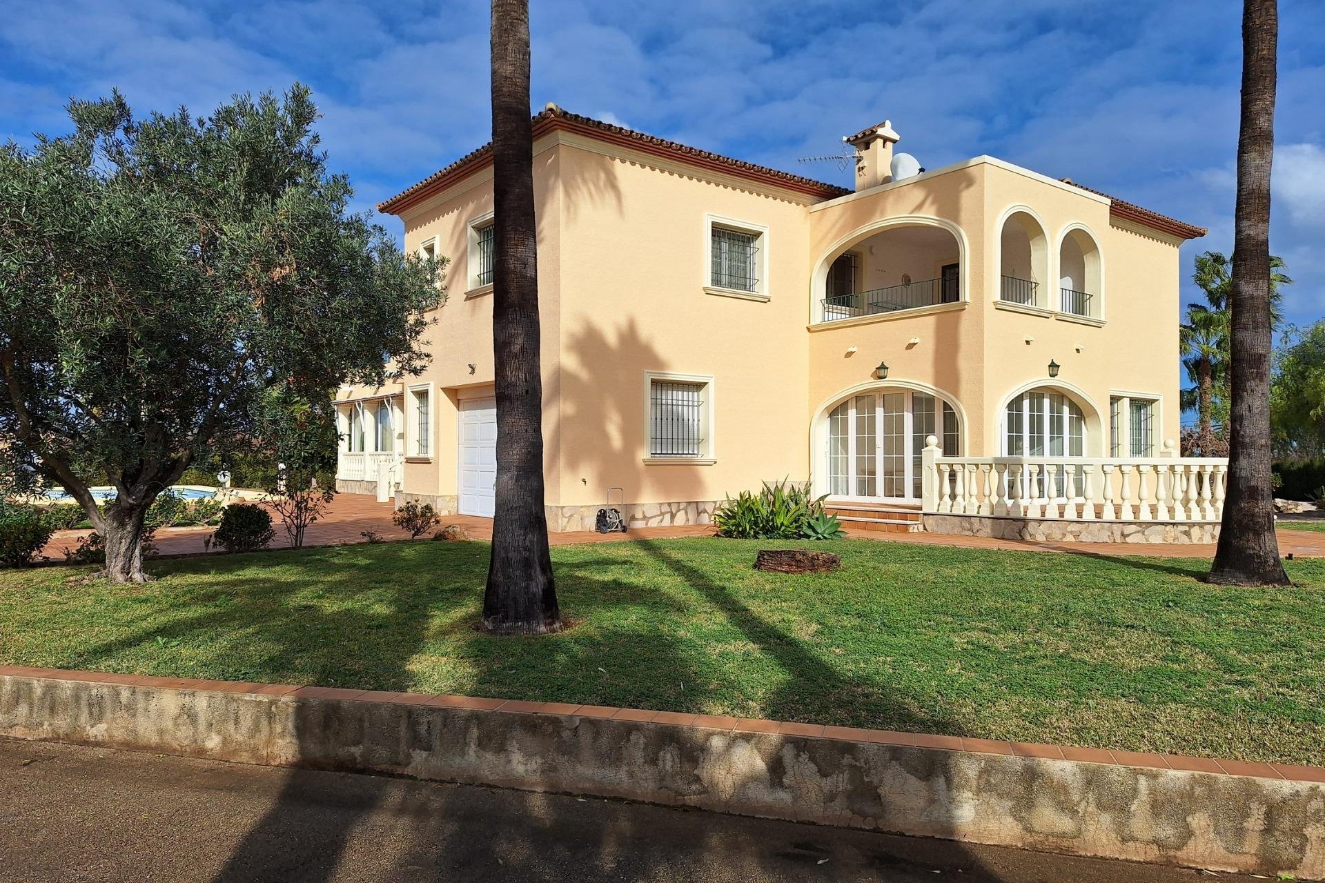 Segunda mano - Villa -
Denia - Las Marinas