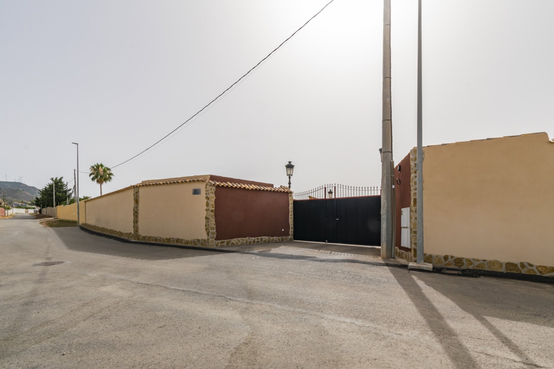 Segunda mano - Villa -
El Beal - Inland